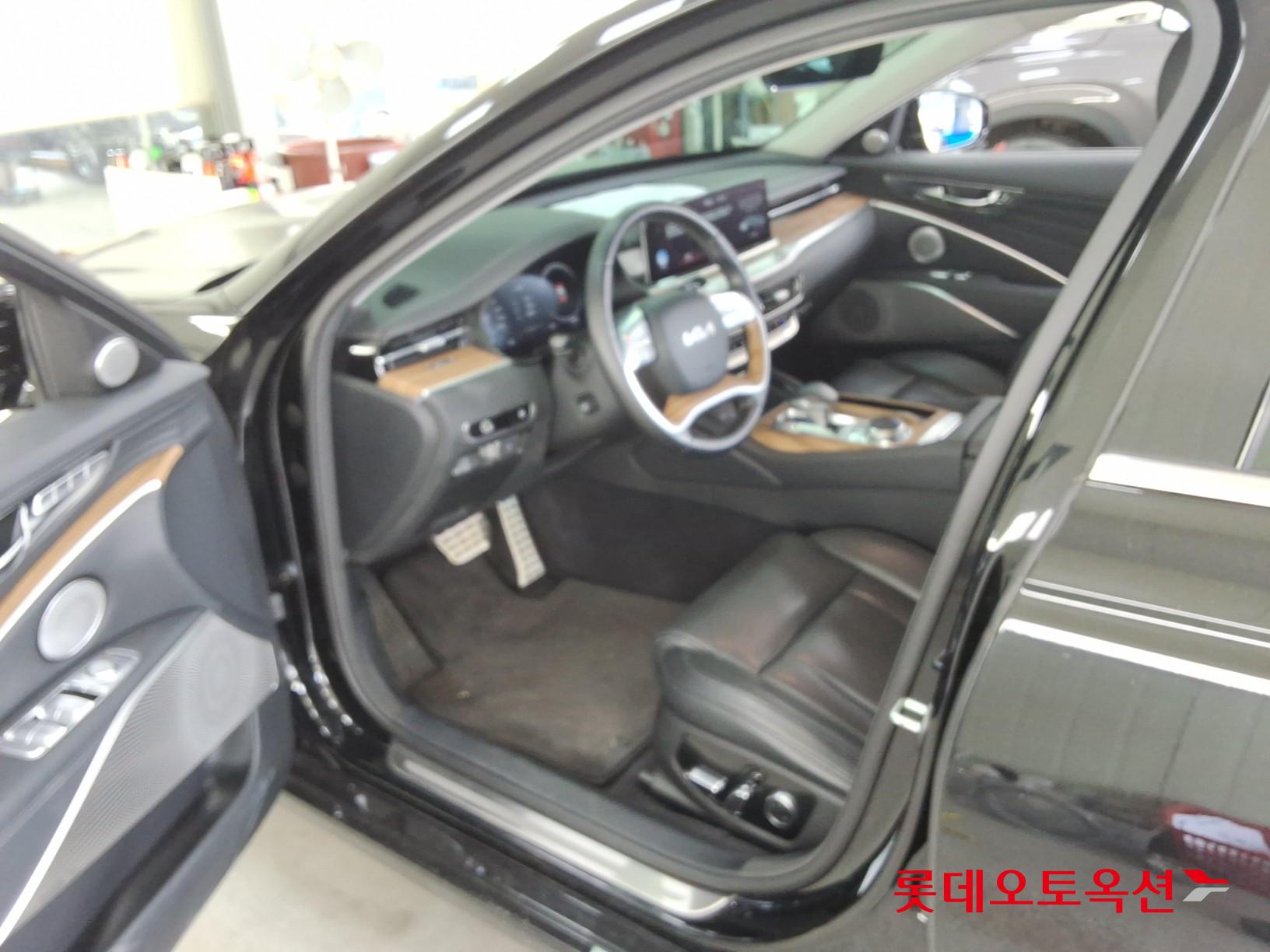 2023 - kia k9