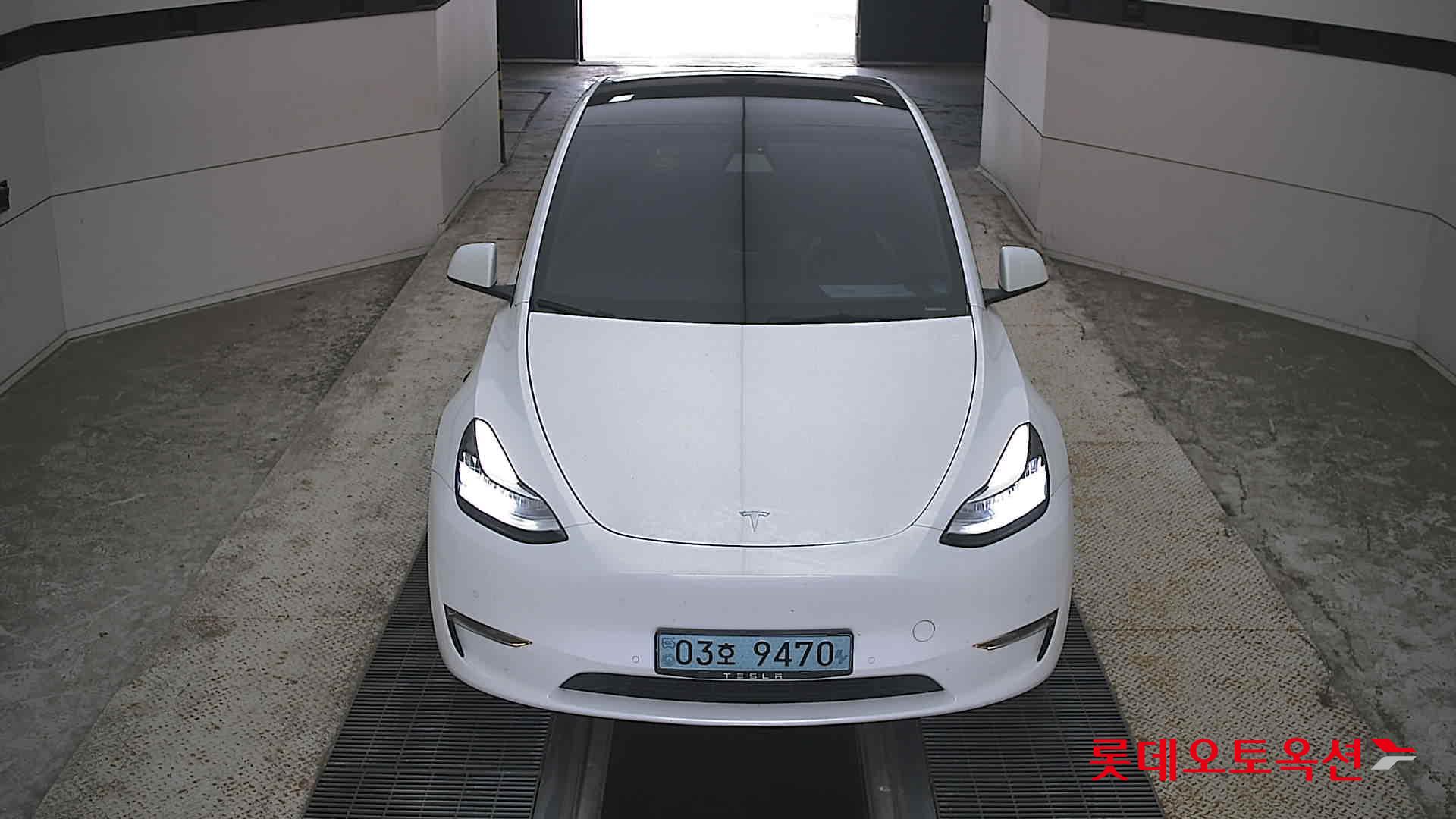 TESLA MODEL Y RANGE (E)