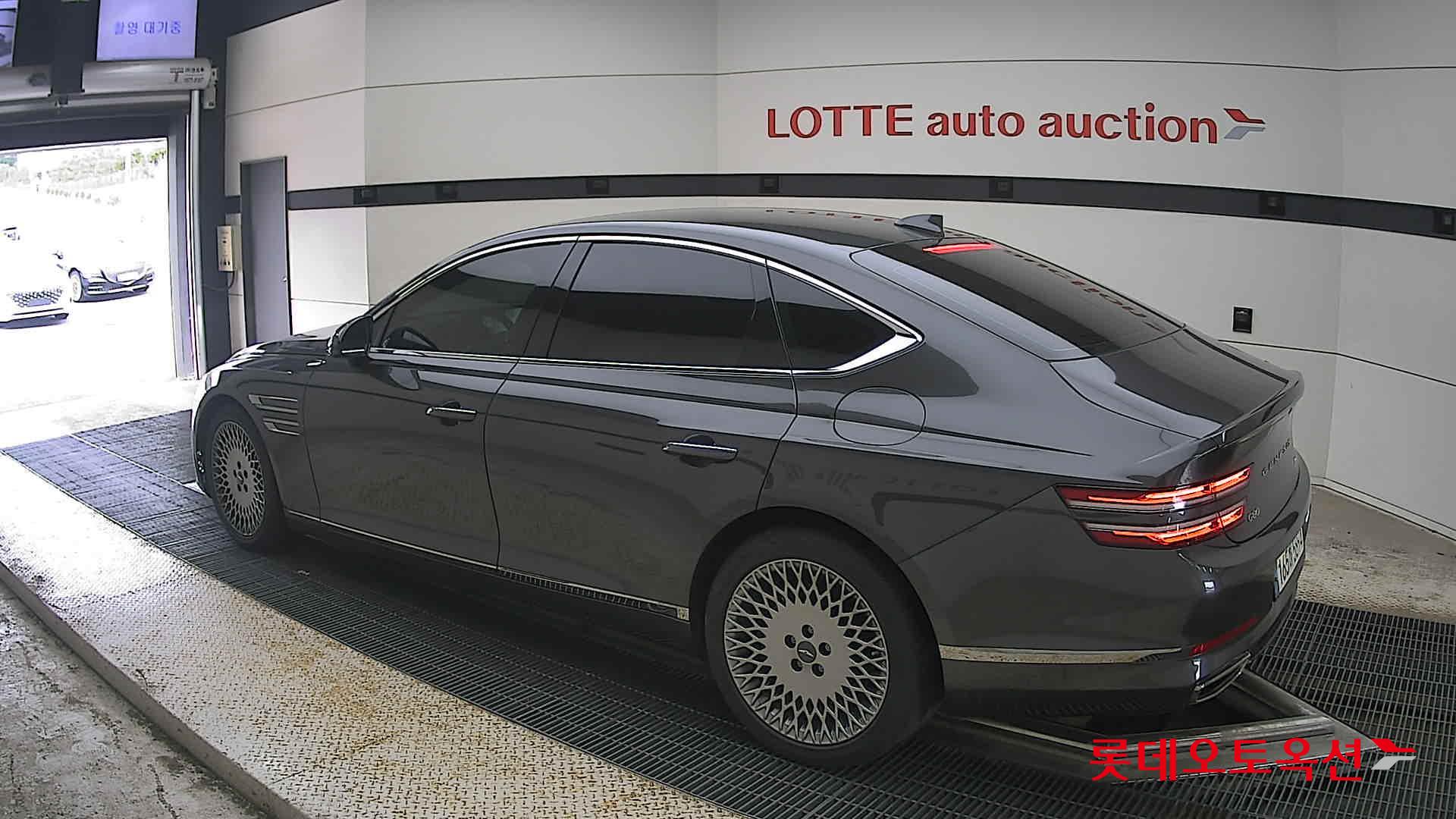 2022 - genesis g80