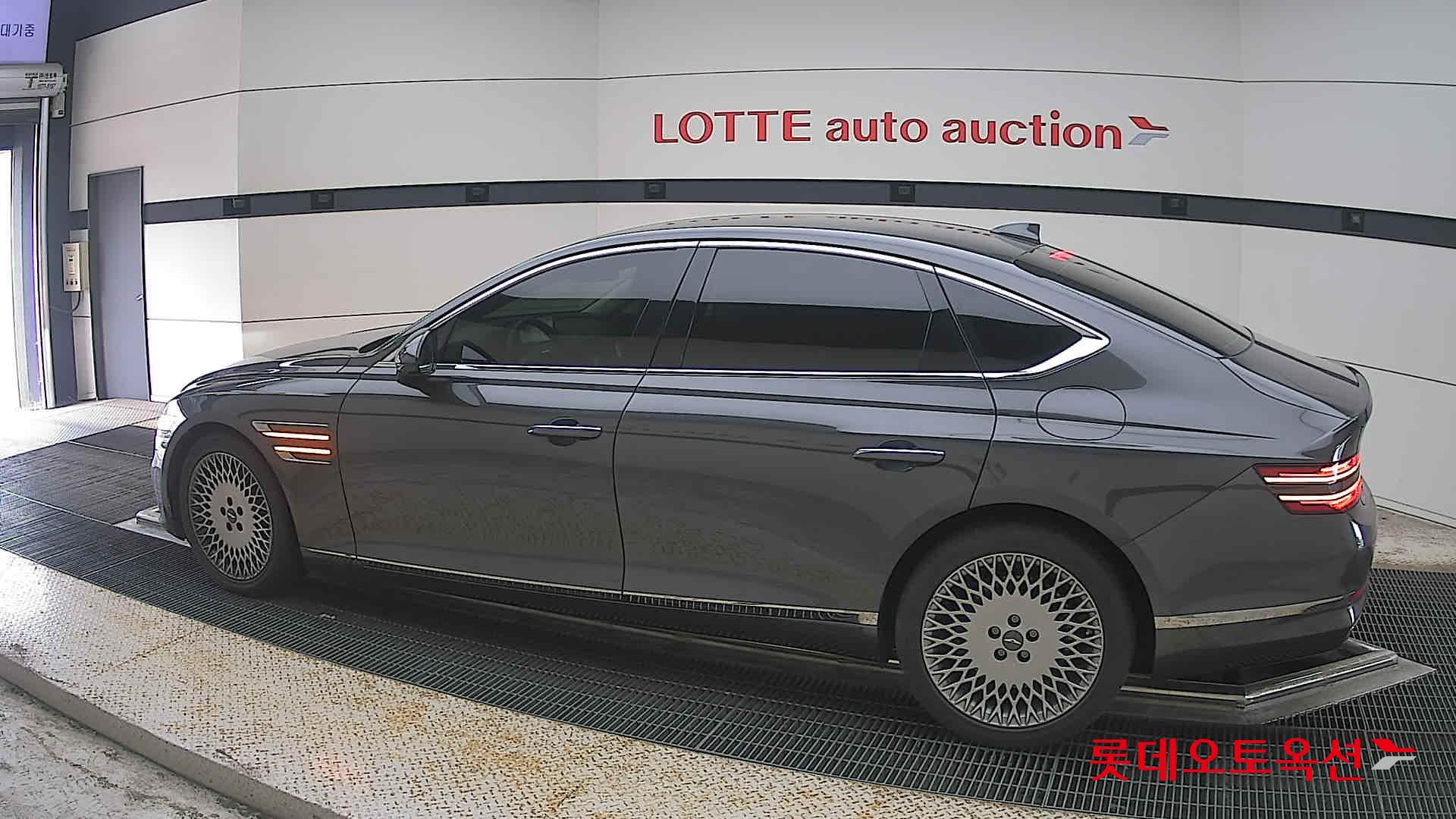 2022 - genesis g80