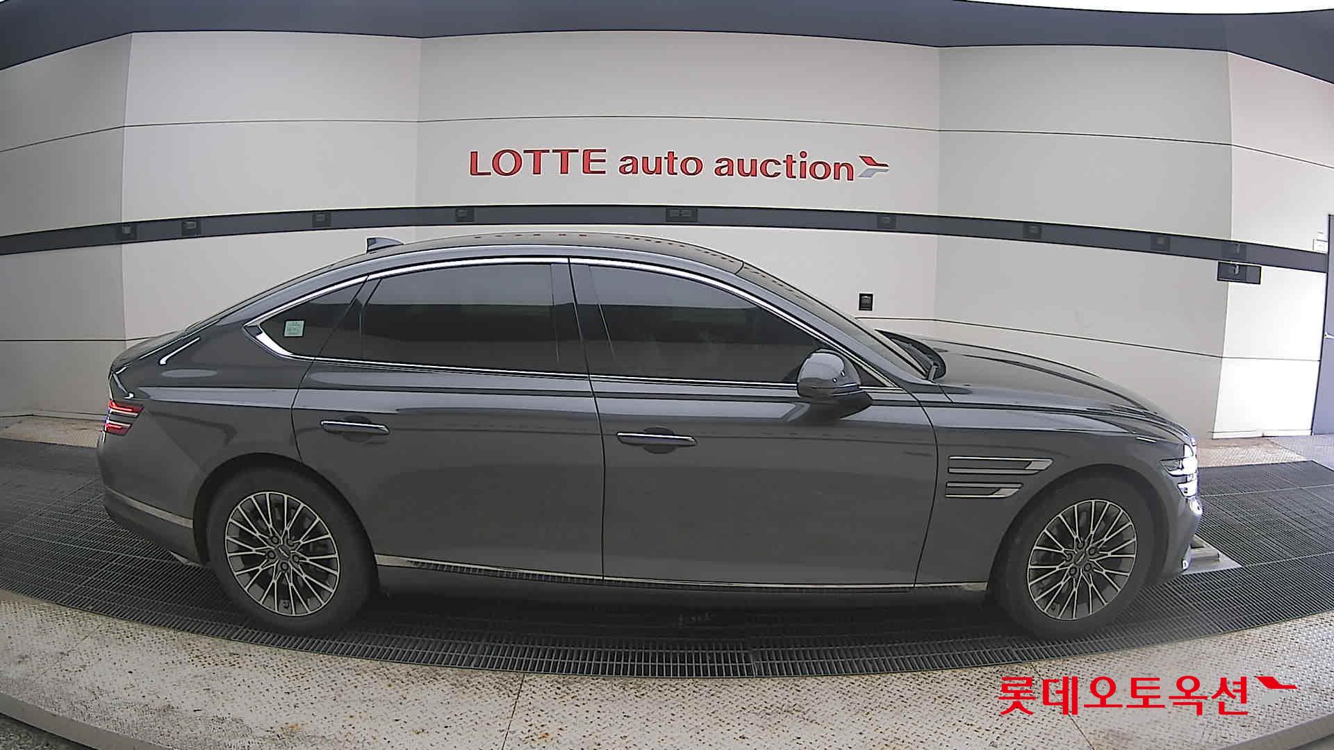 2022 - genesis g80