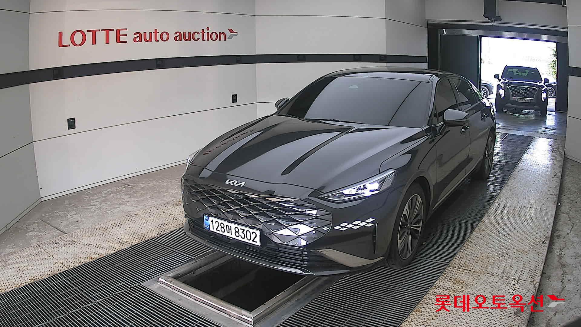 2022 - kia k8