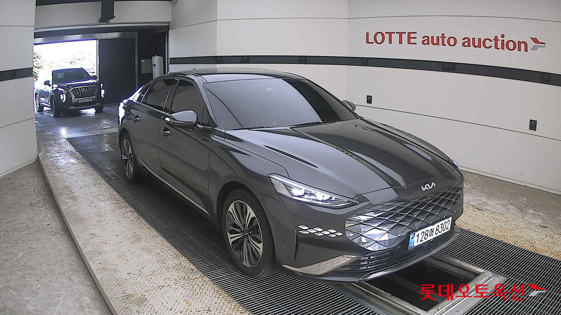 2022 - kia k8