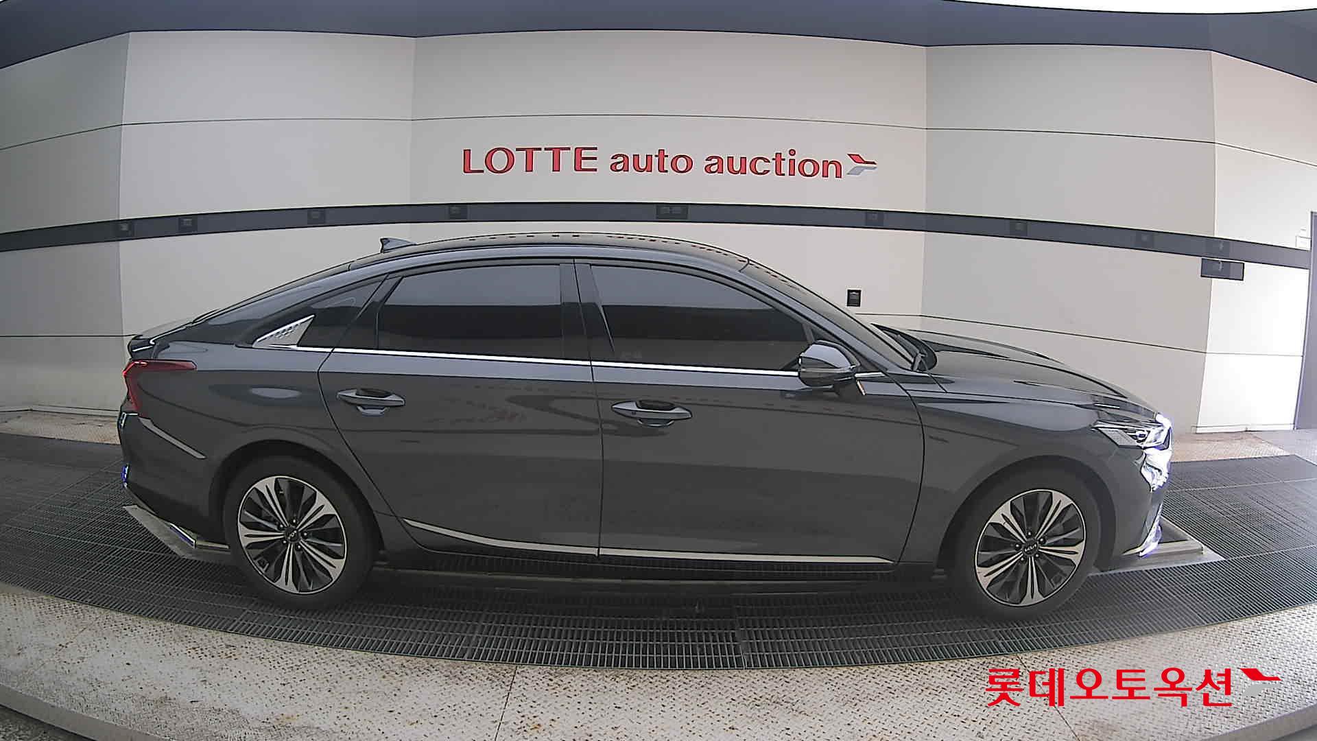 2022 - kia k8