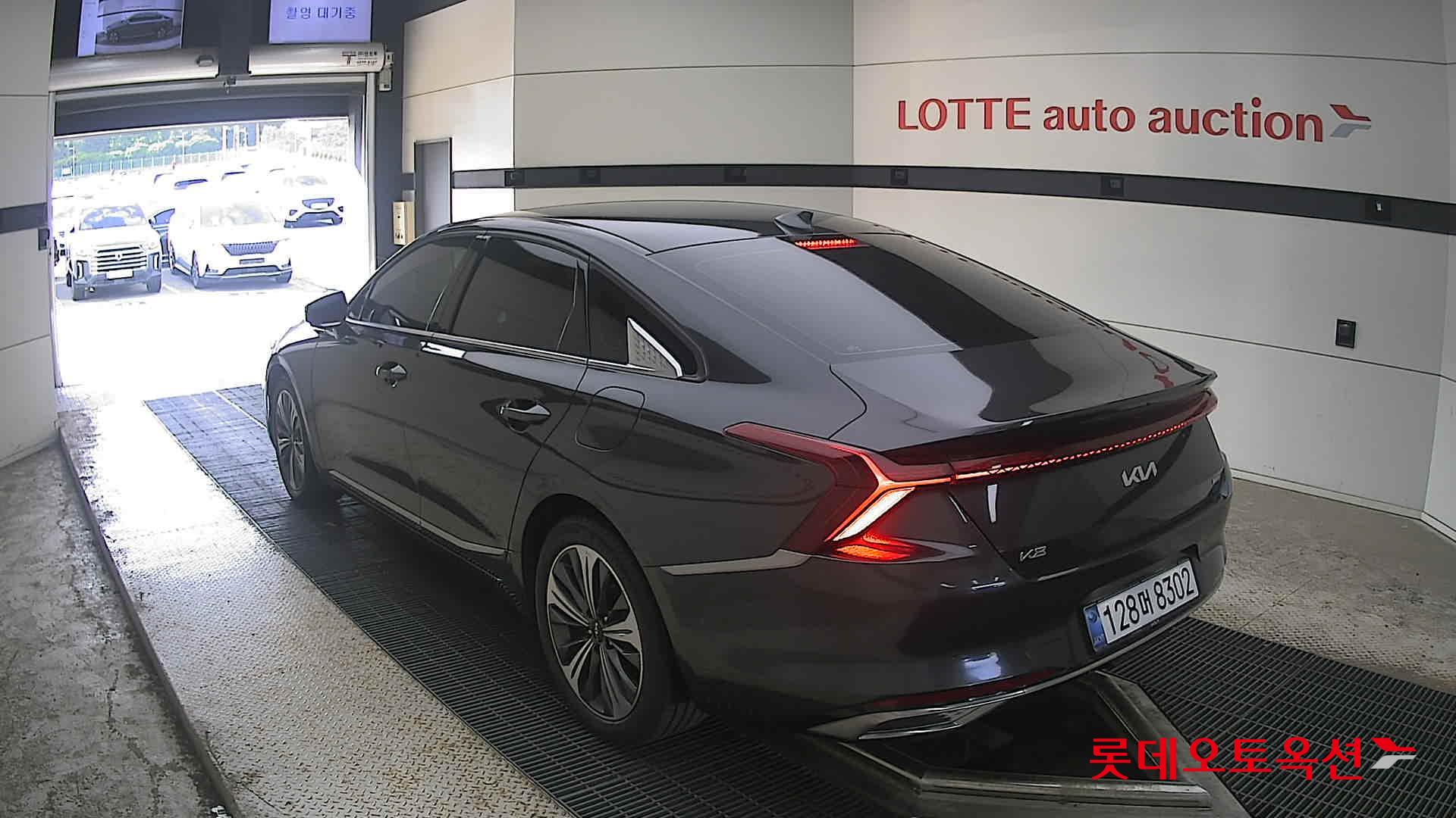 2022 - kia k8