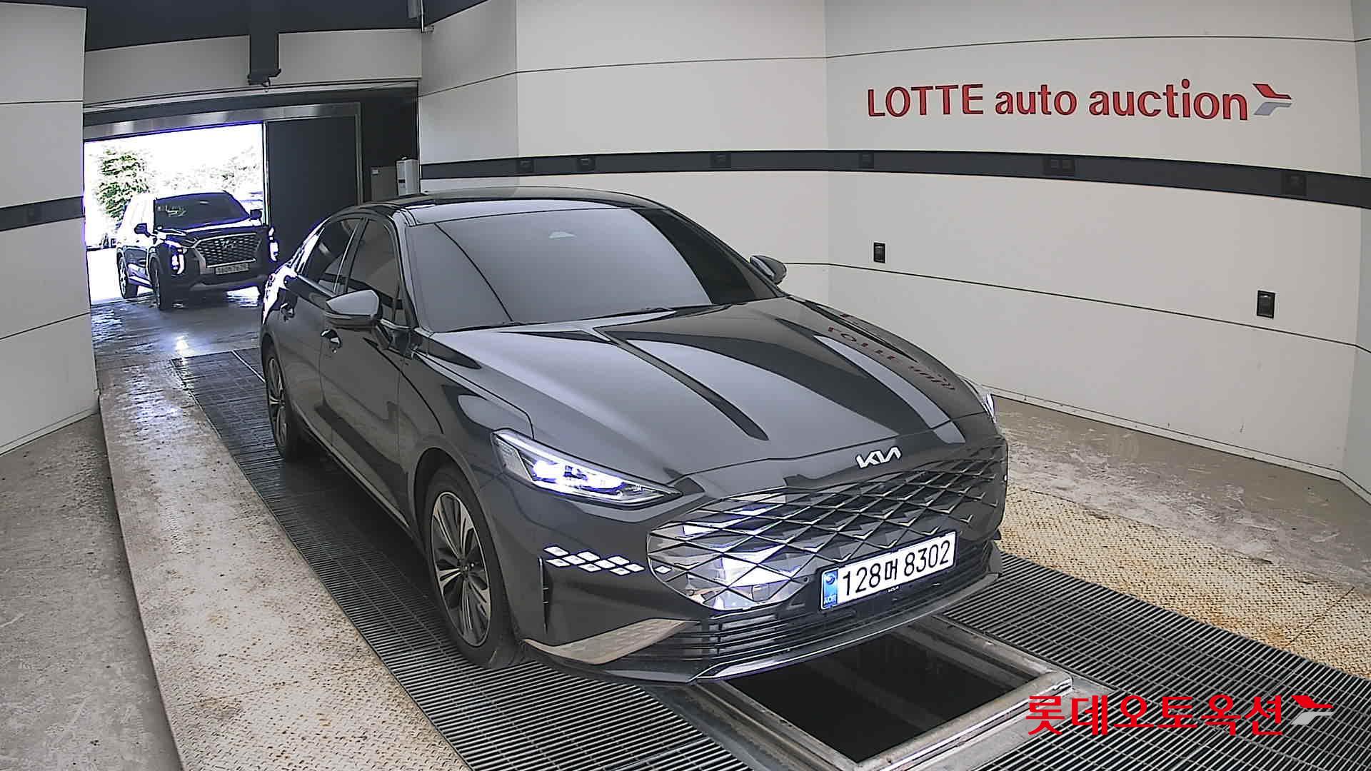 2022 - kia k8