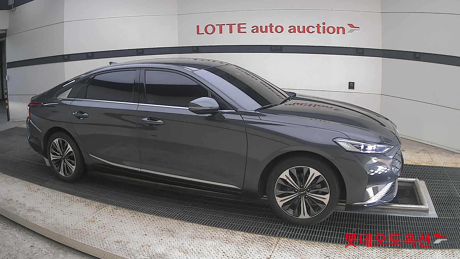 2022 - kia k8