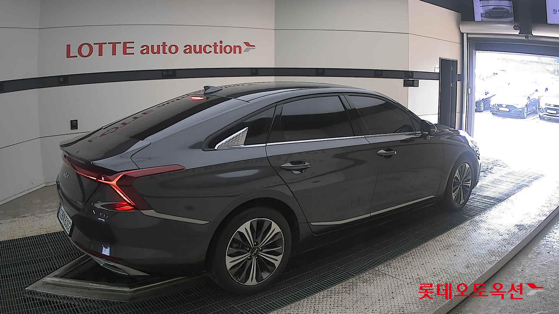 2022 - kia k8
