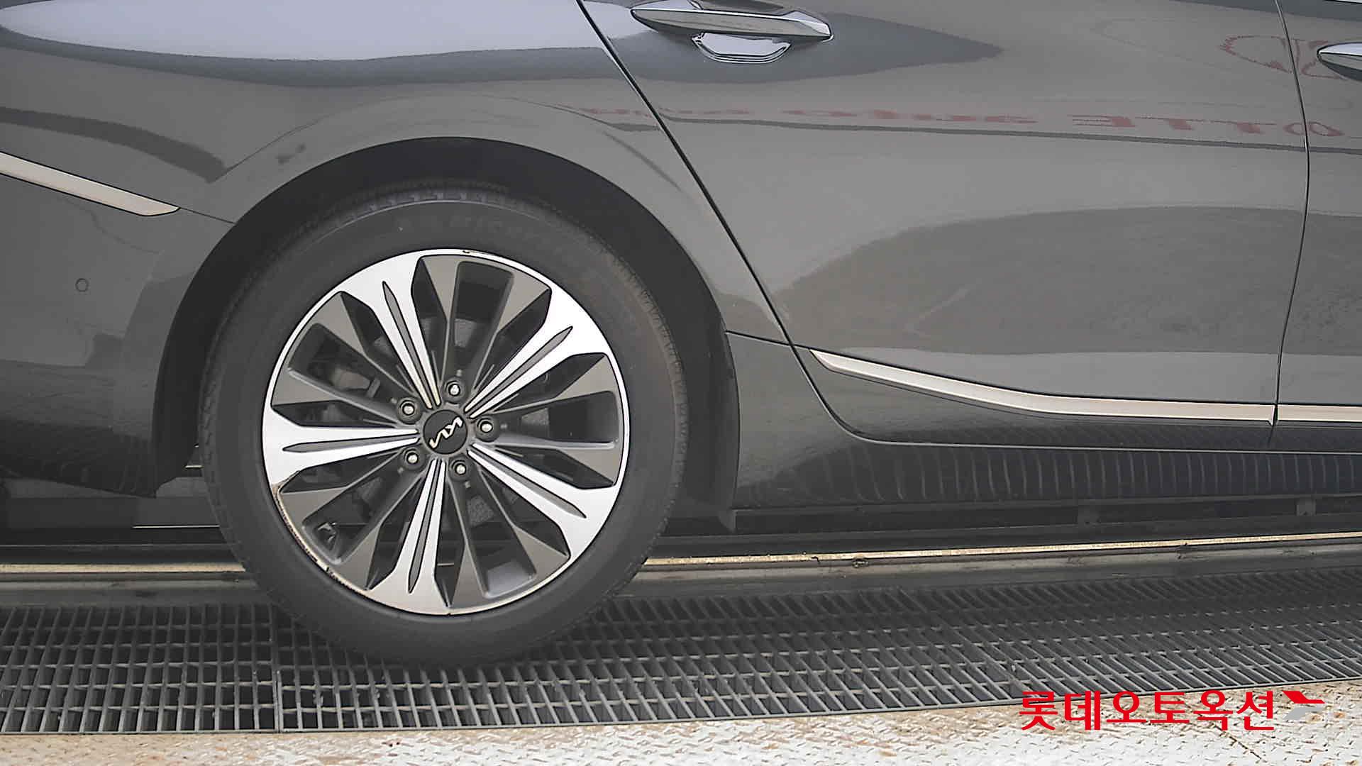 2022 - kia k8