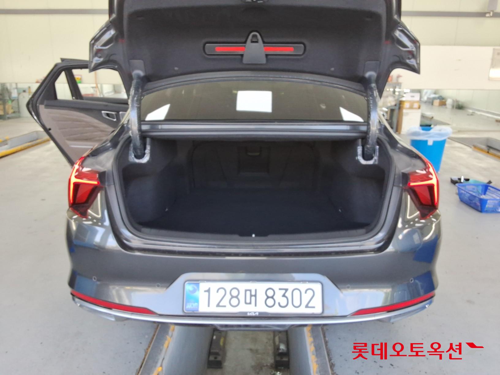 2022 - kia k8