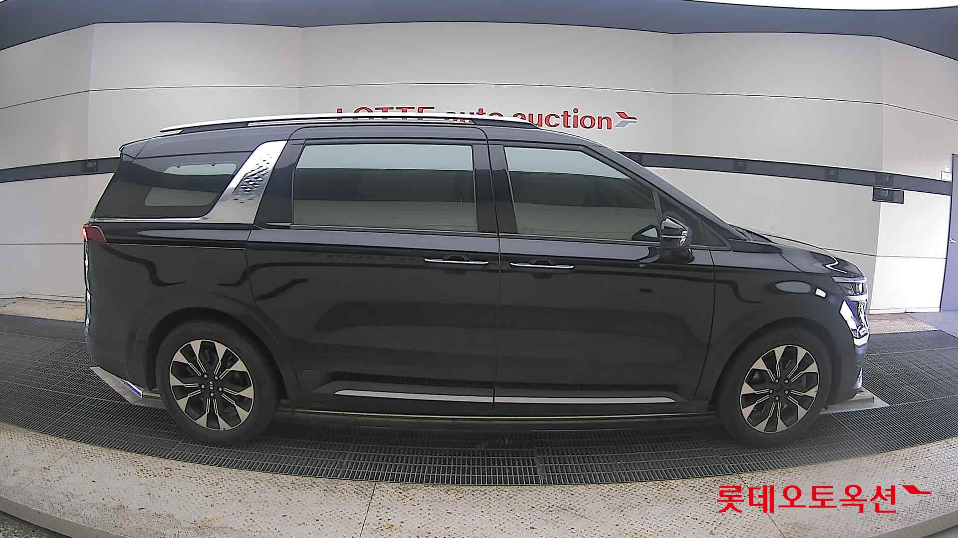 Kia Carnival 2021 Черный из Кореи, фото 3