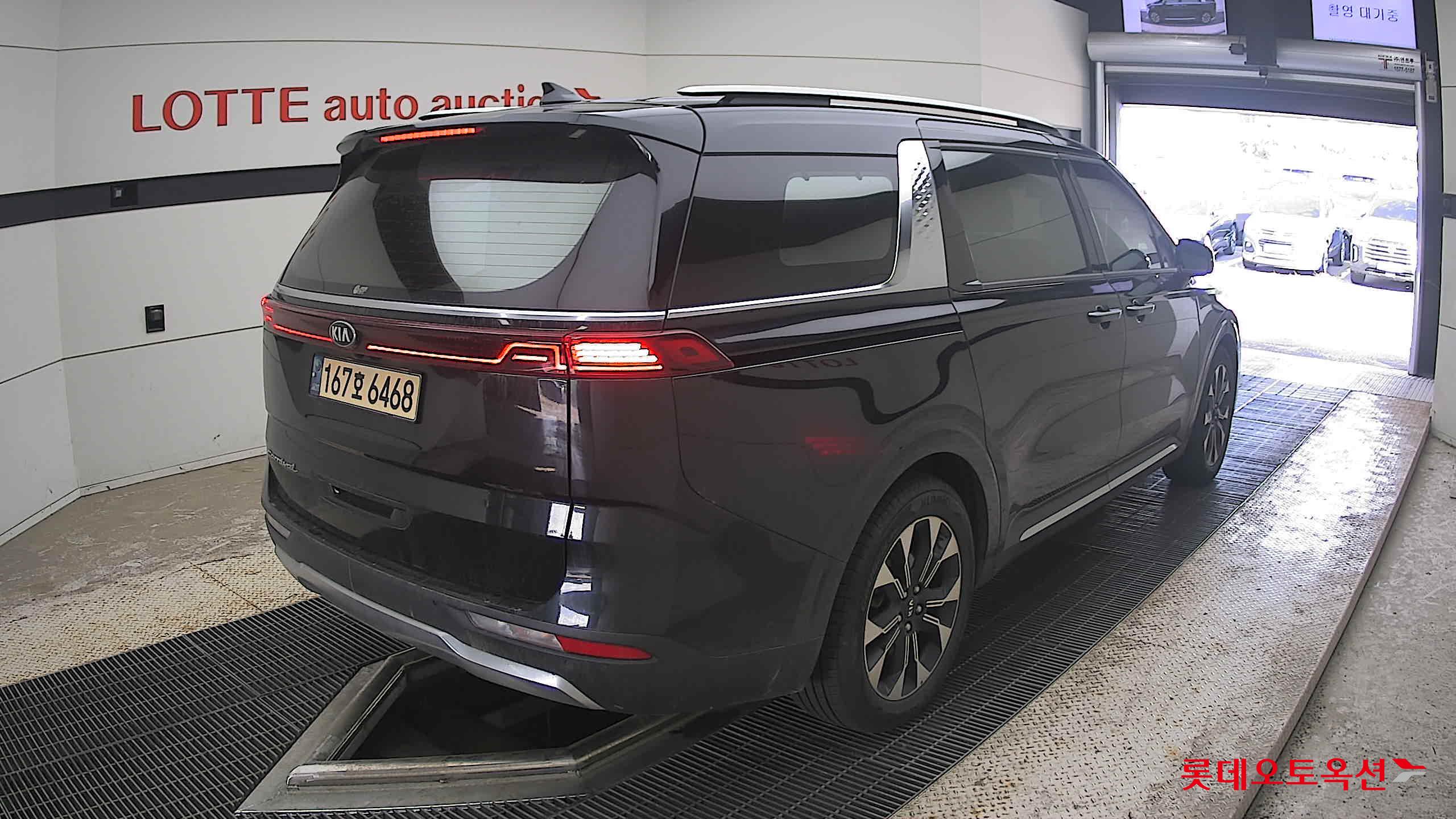 Kia Carnival 2021 Черный из Кореи, фото 4