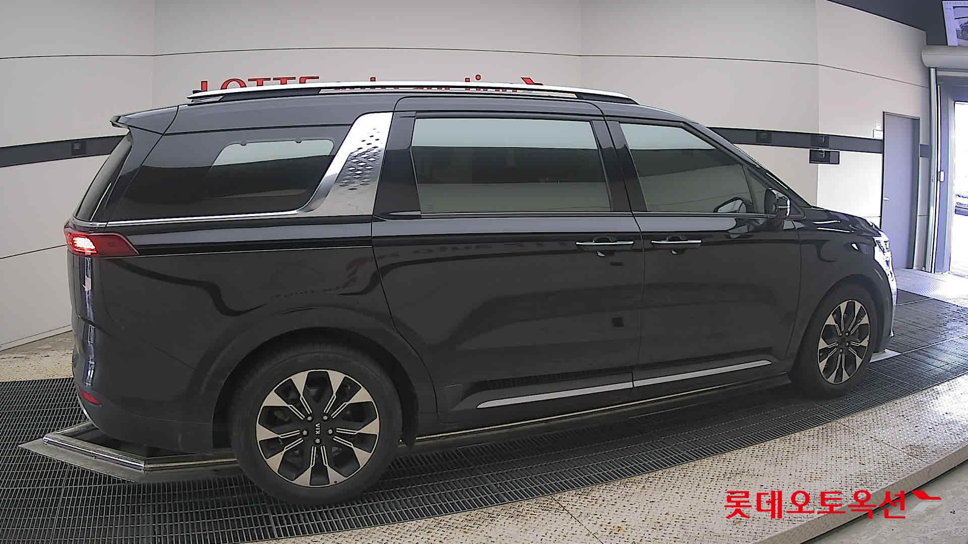 Kia Carnival id 4504276 из Кореи 18