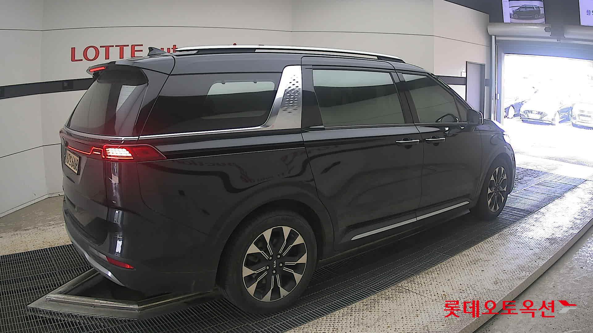 Kia Carnival id 4504276 из Кореи 19