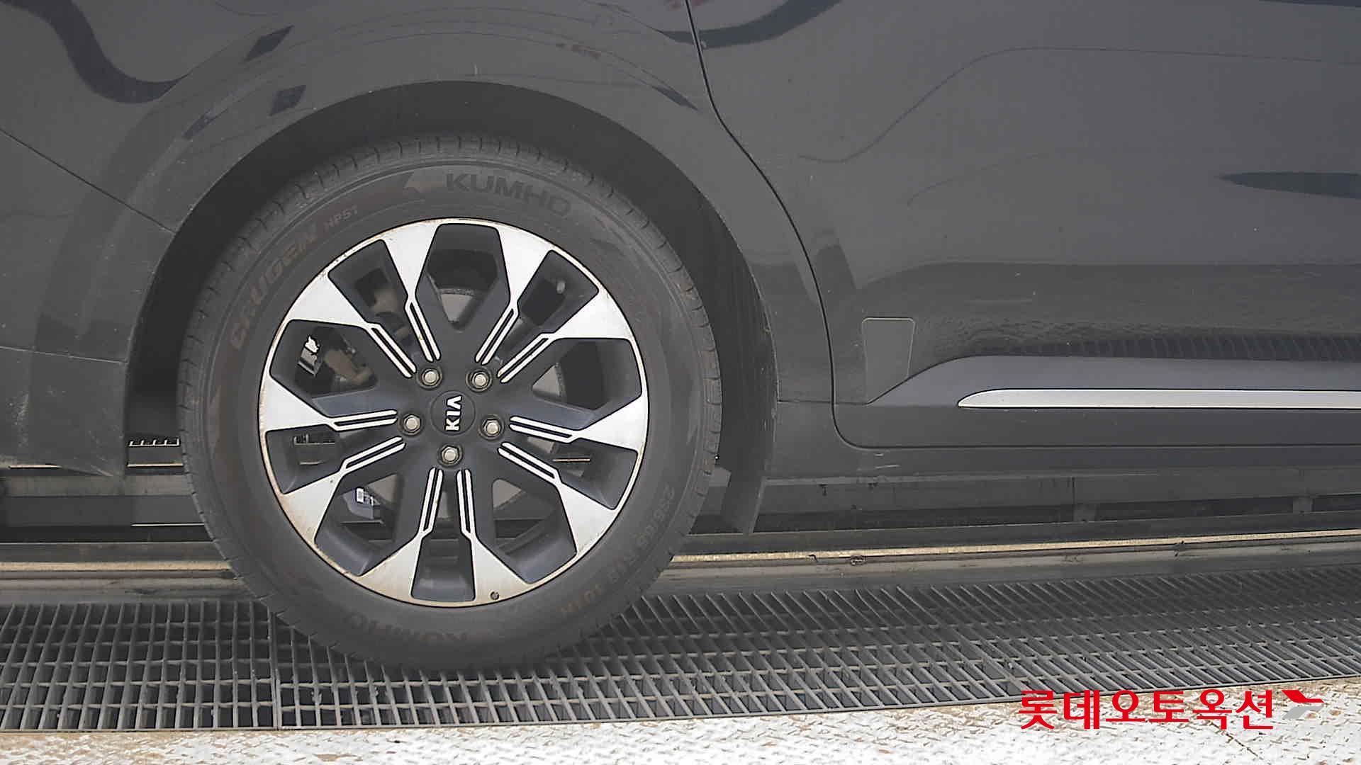Kia Carnival id 4504276 из Кореи 24