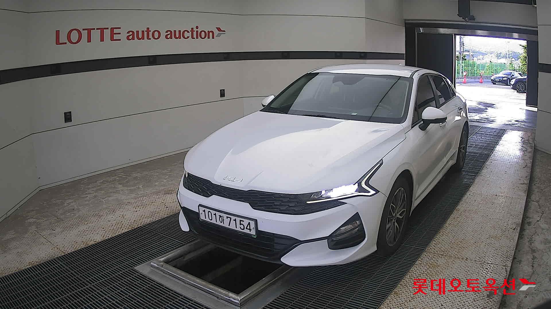 Kia K5 2022 Белый из Кореи