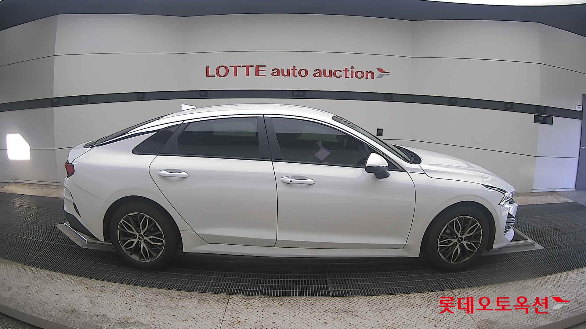 Kia K5 2022 Белый из Кореи, фото 3