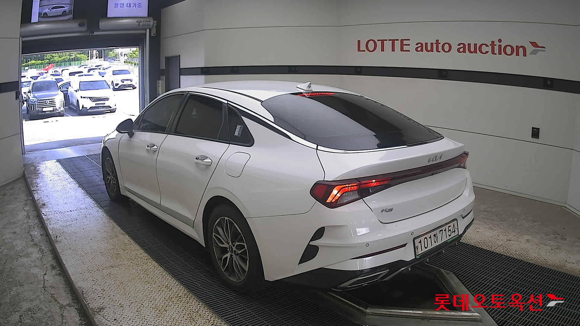 Kia K5 2022 Белый из Кореи, фото 6