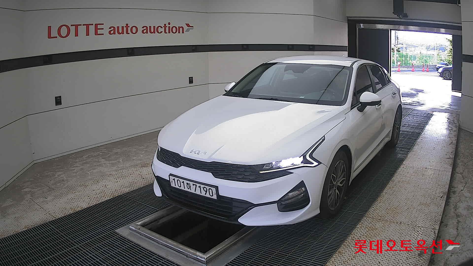 Kia K5 2022 Белый из Кореи