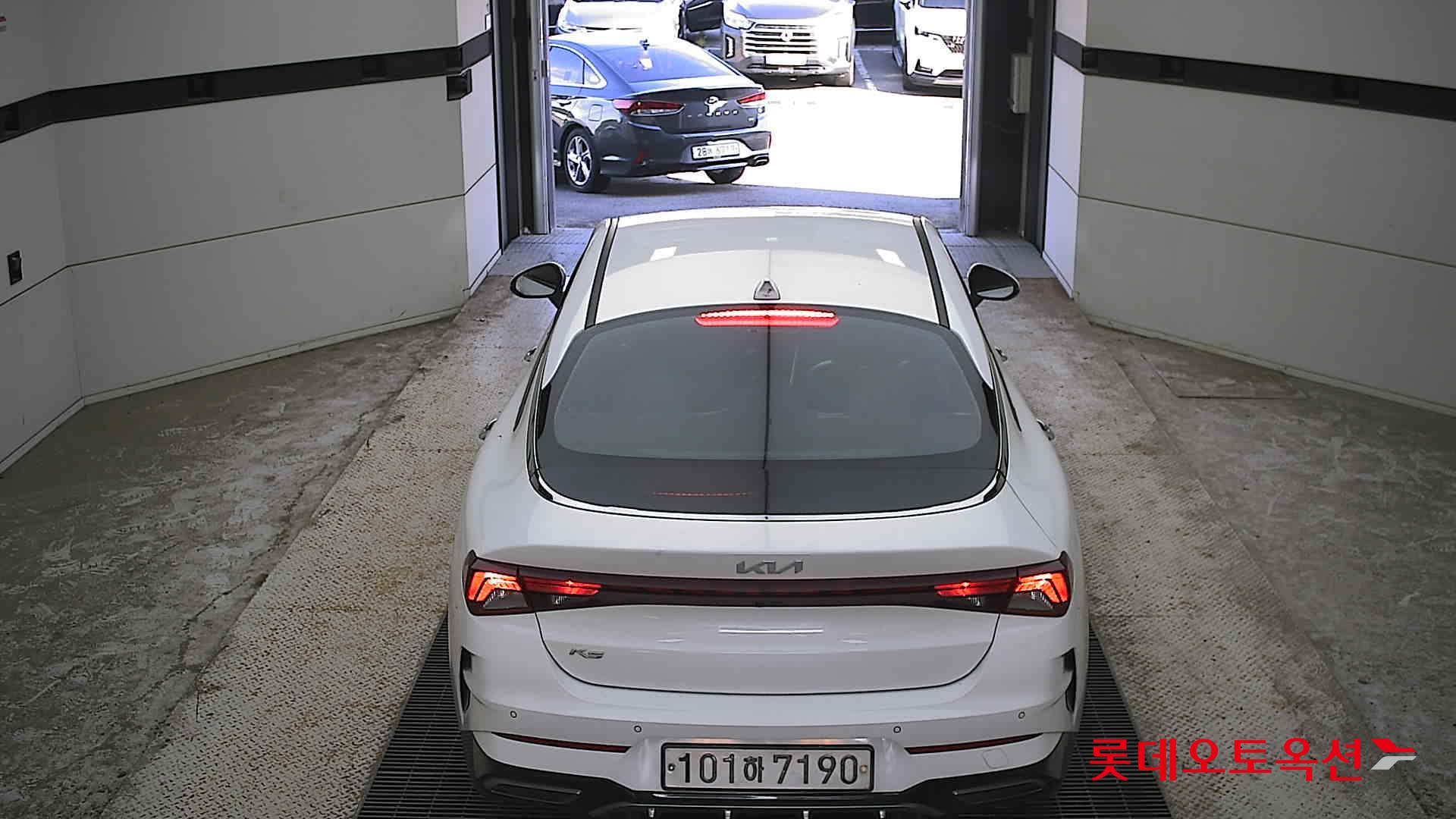 Kia K5 2022 Белый из Кореи, фото 5