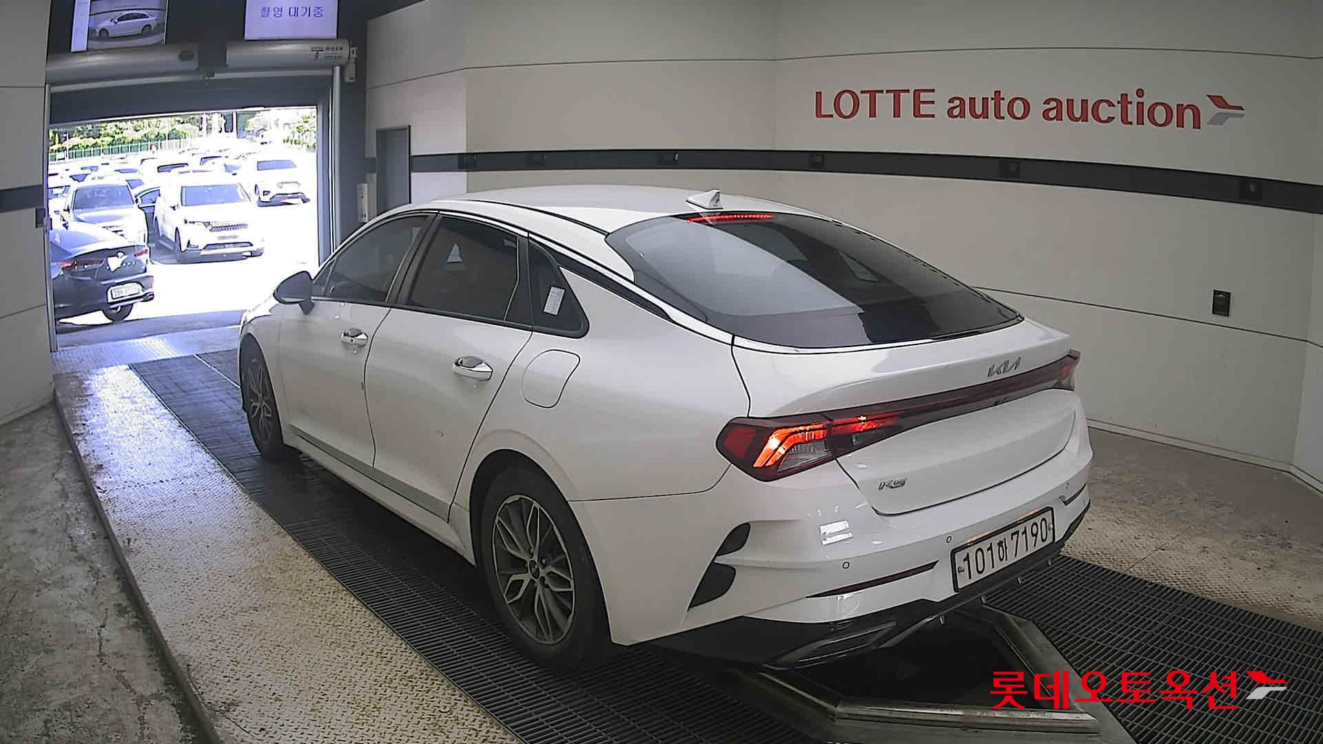 Kia K5 2022 Белый из Кореи, фото 6