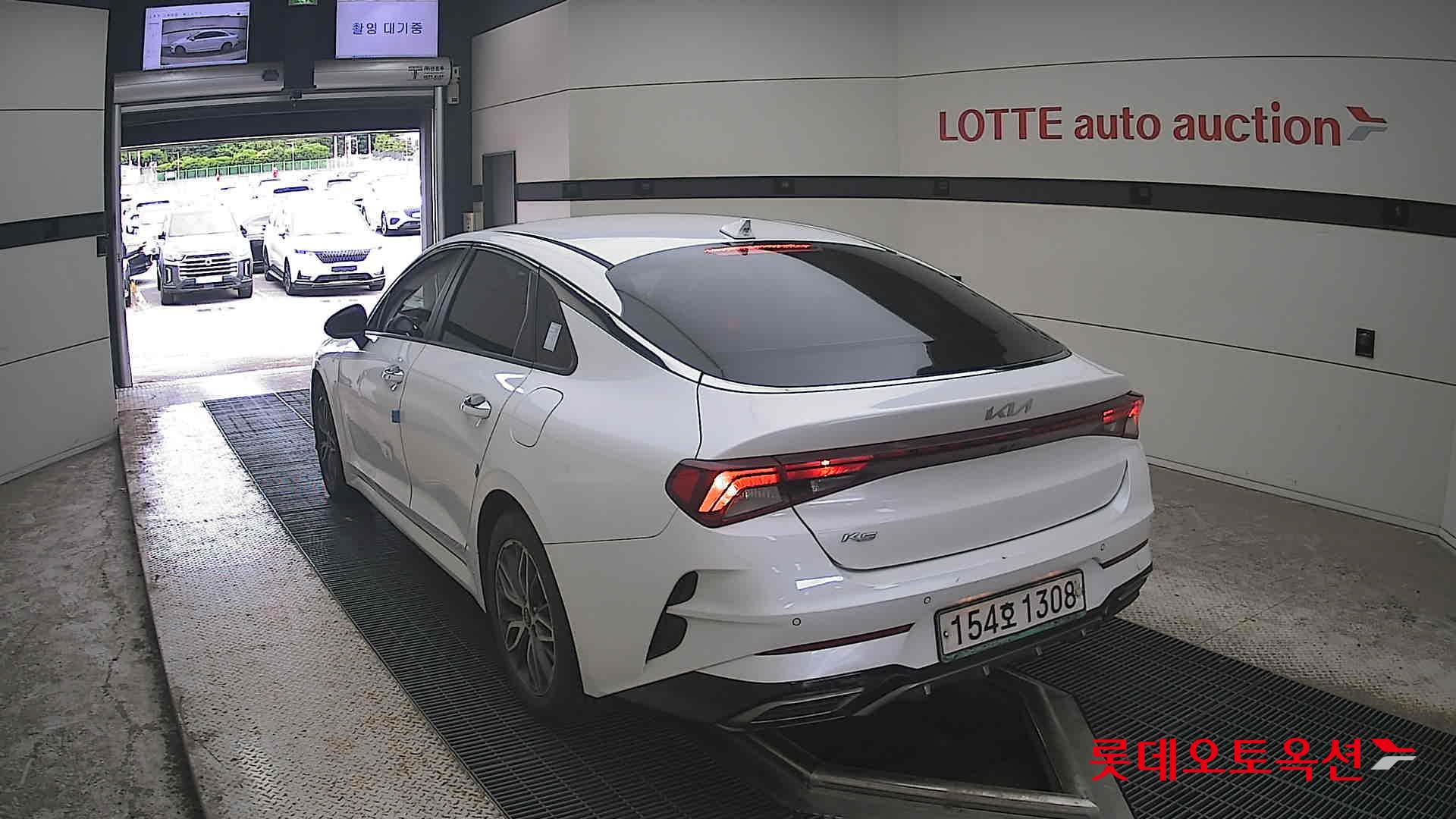 2022 - kia k5
