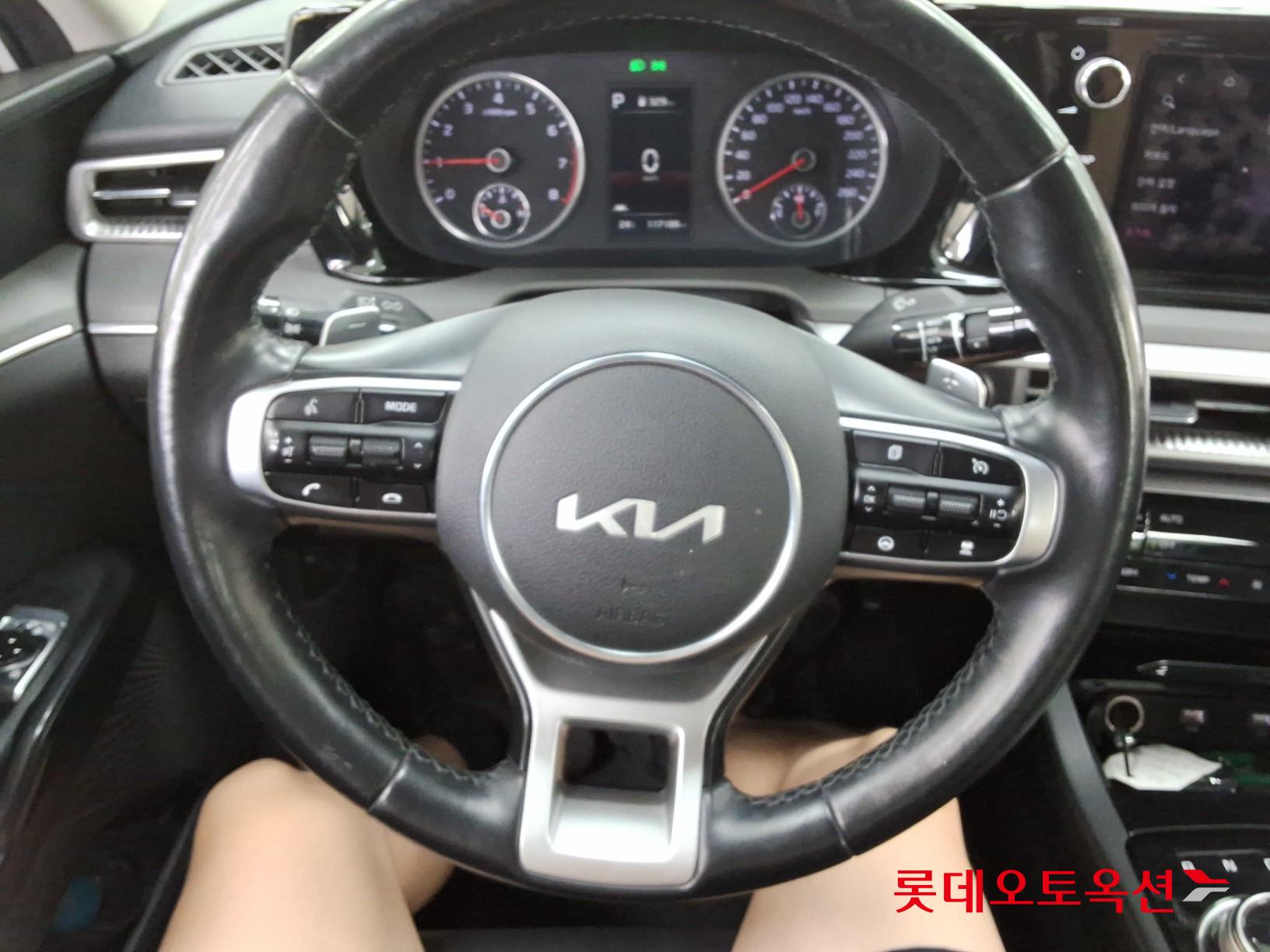 2022 - kia k5