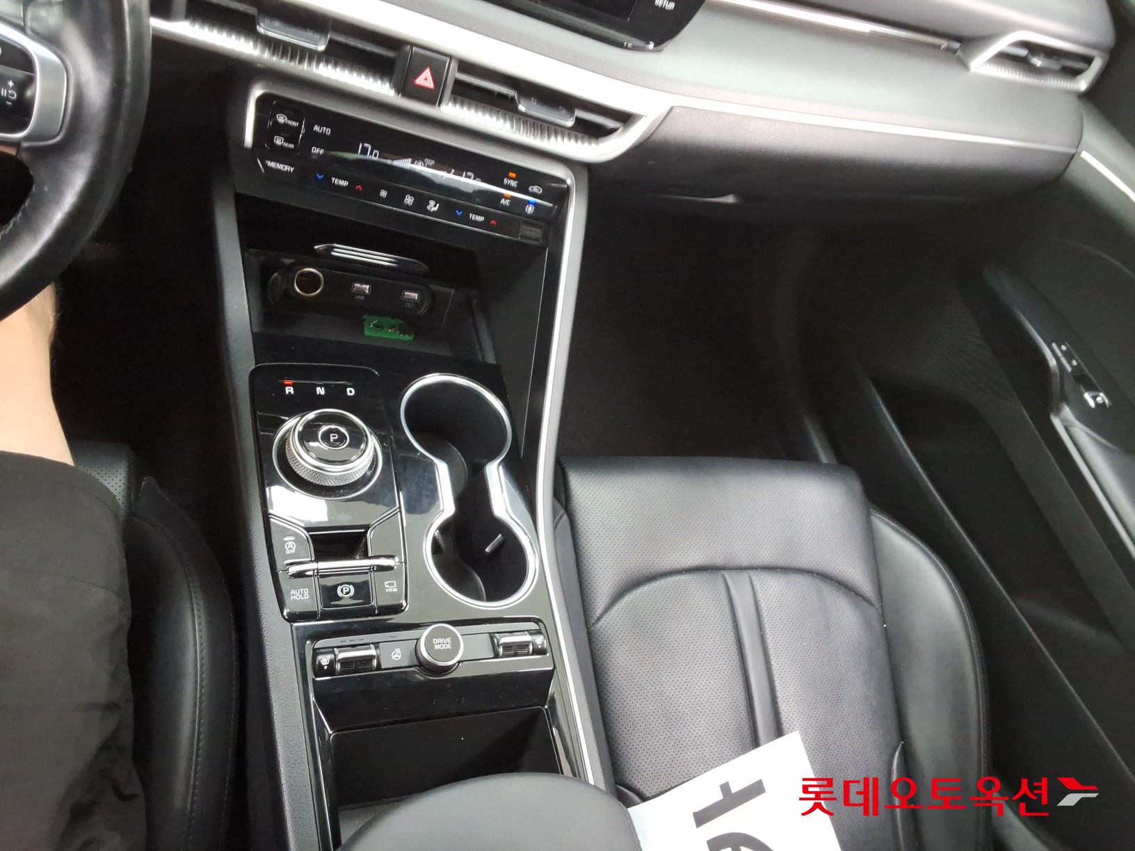 2022 - kia k5