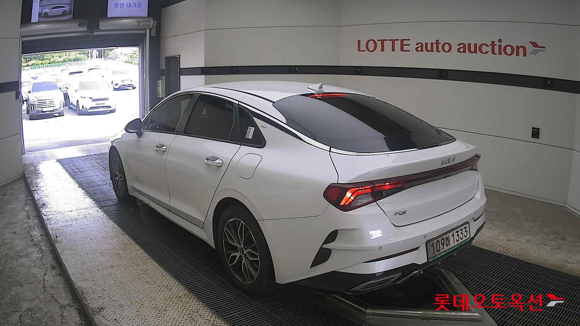 2022 - kia k5