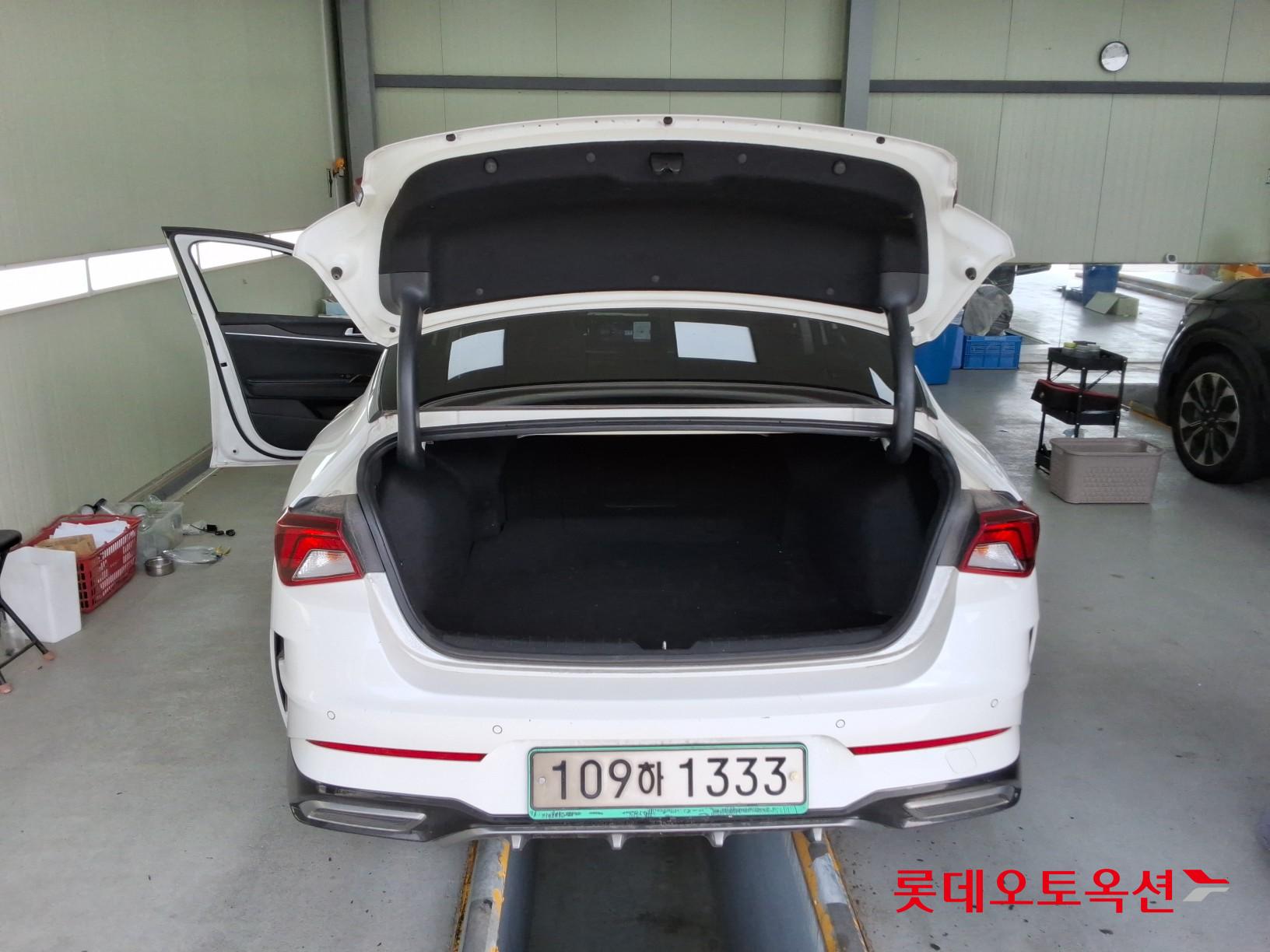 2022 - kia k5