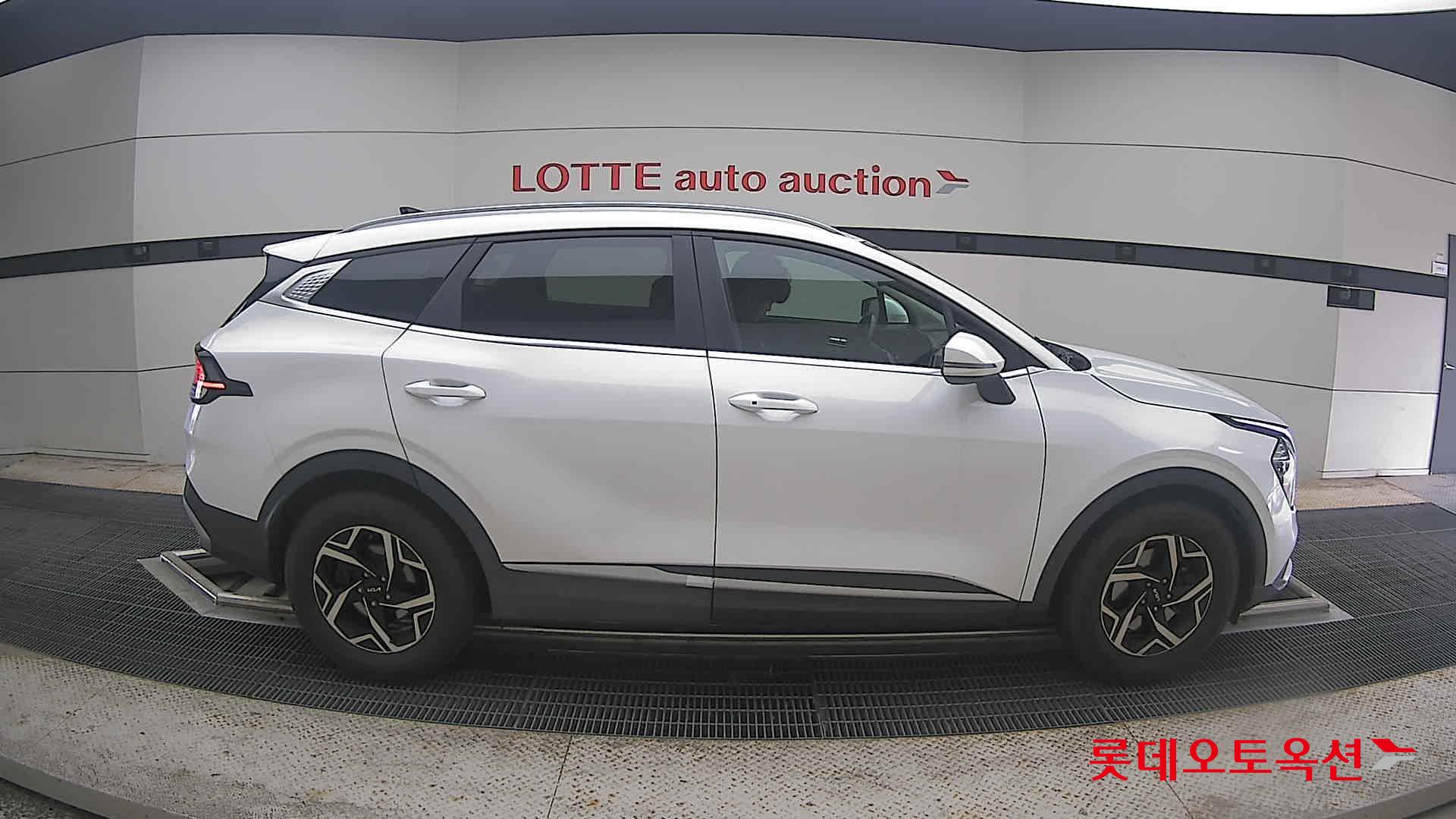 2022 - kia sportage