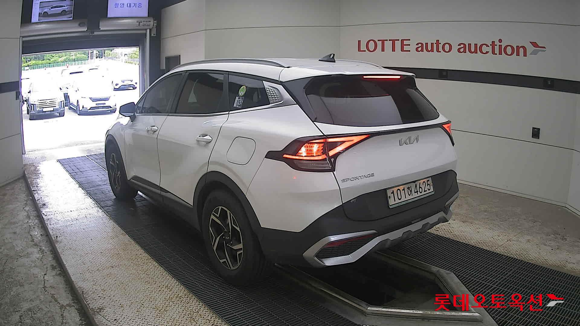 2022 - kia sportage