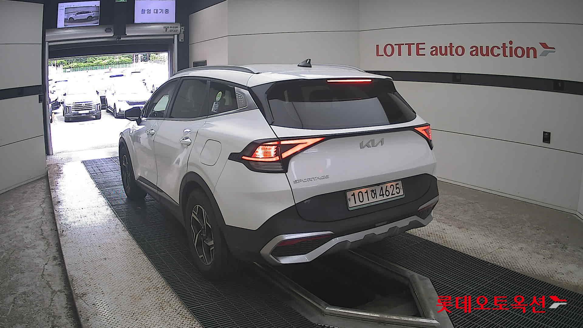 2022 - kia sportage