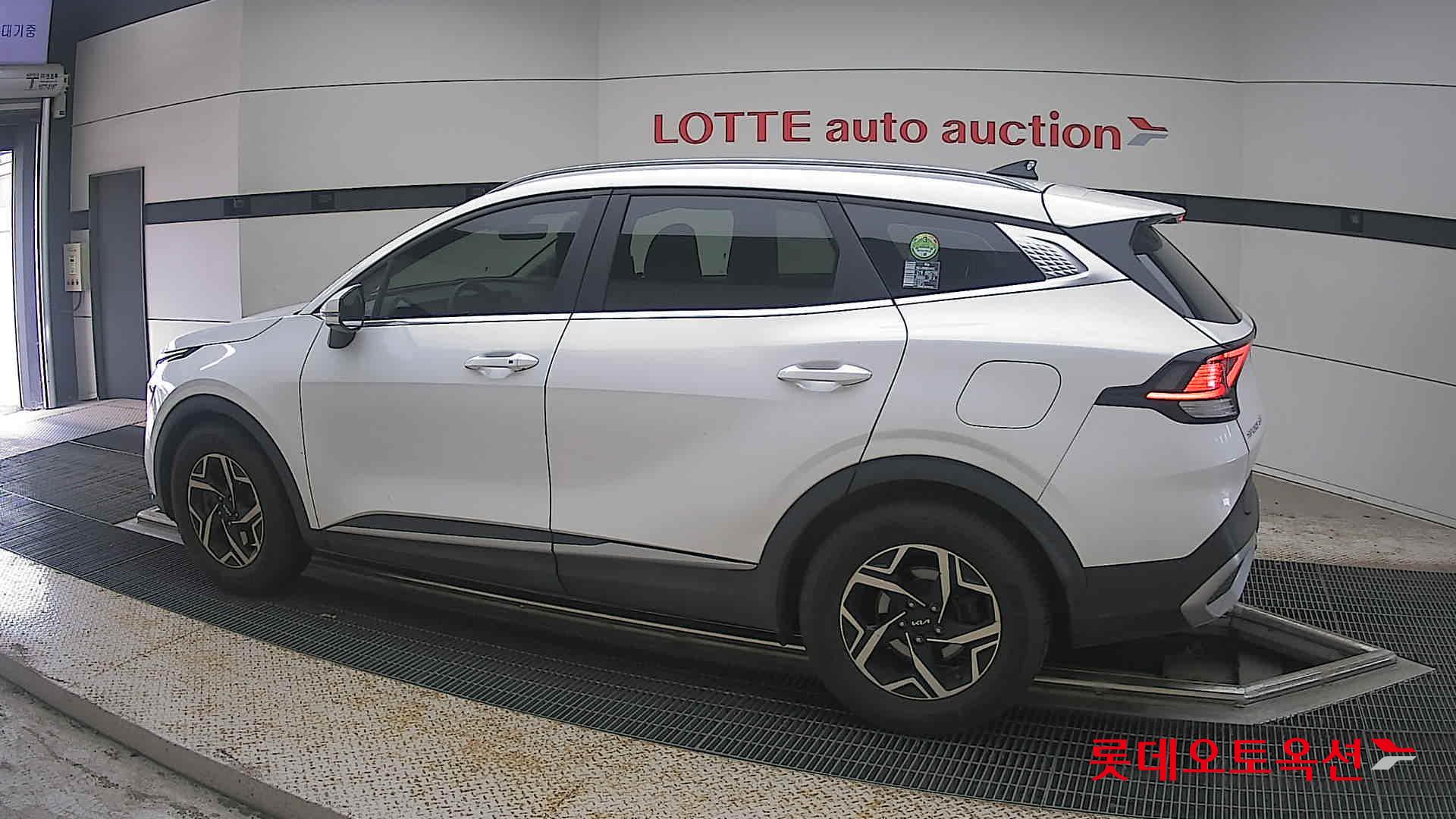 2022 - kia sportage