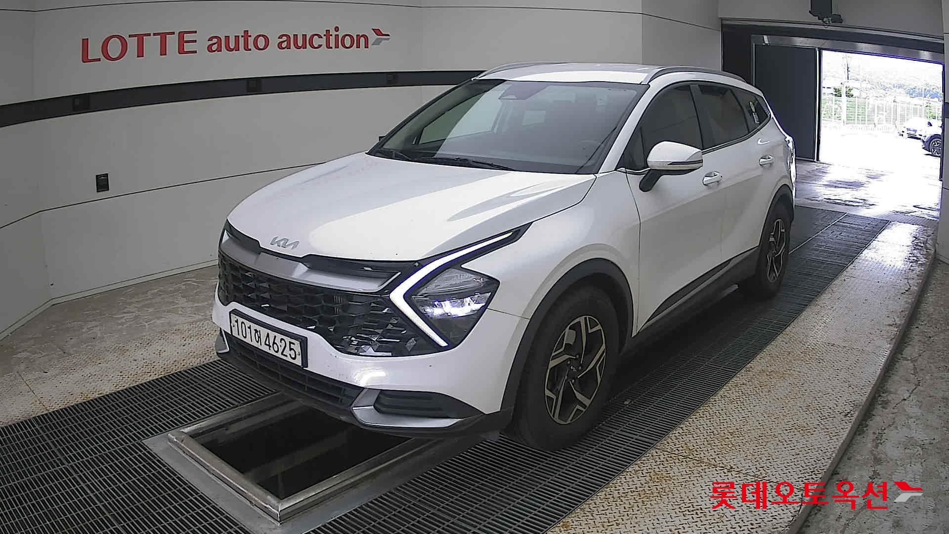2022 - kia sportage
