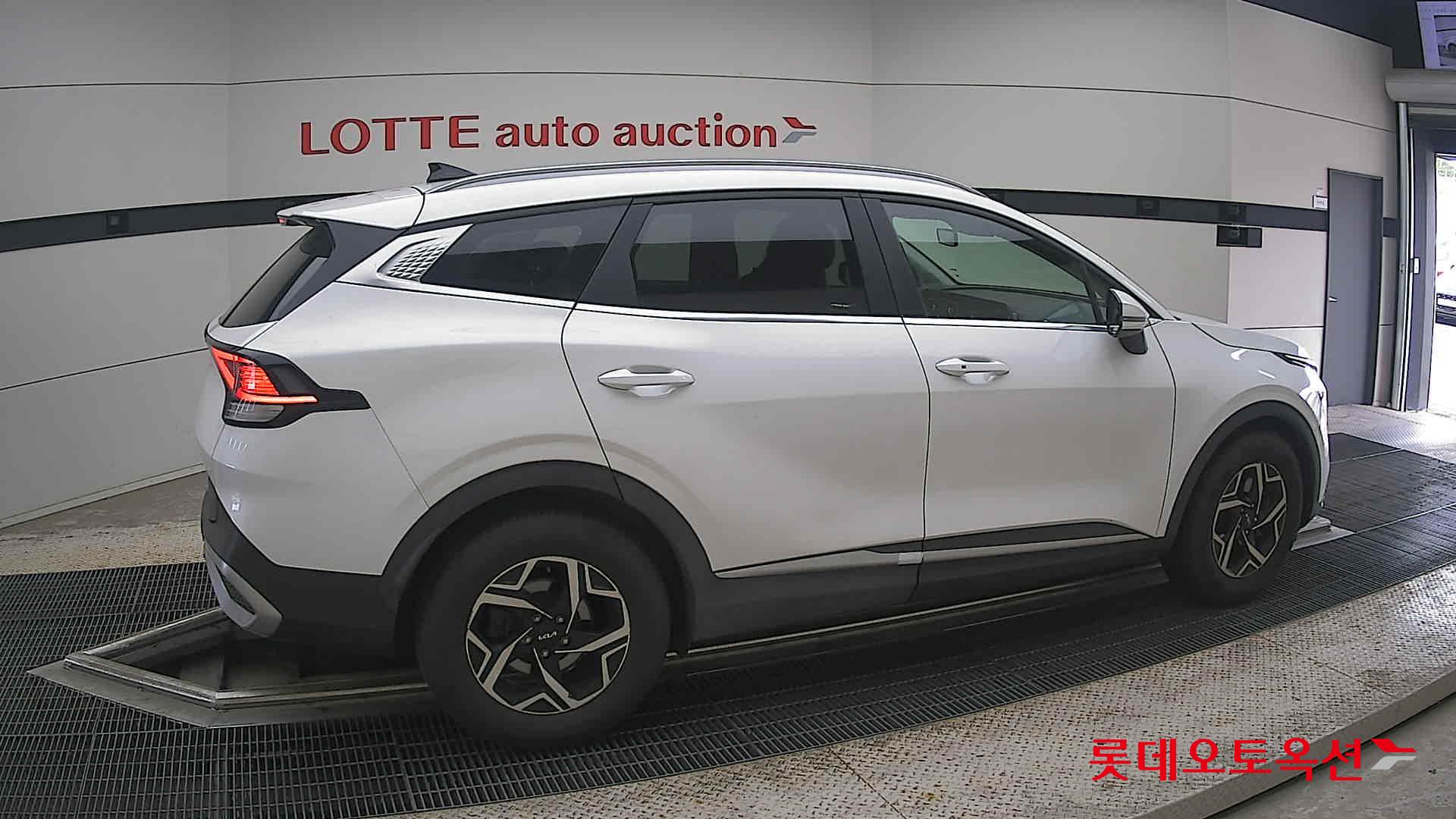 2022 - kia sportage
