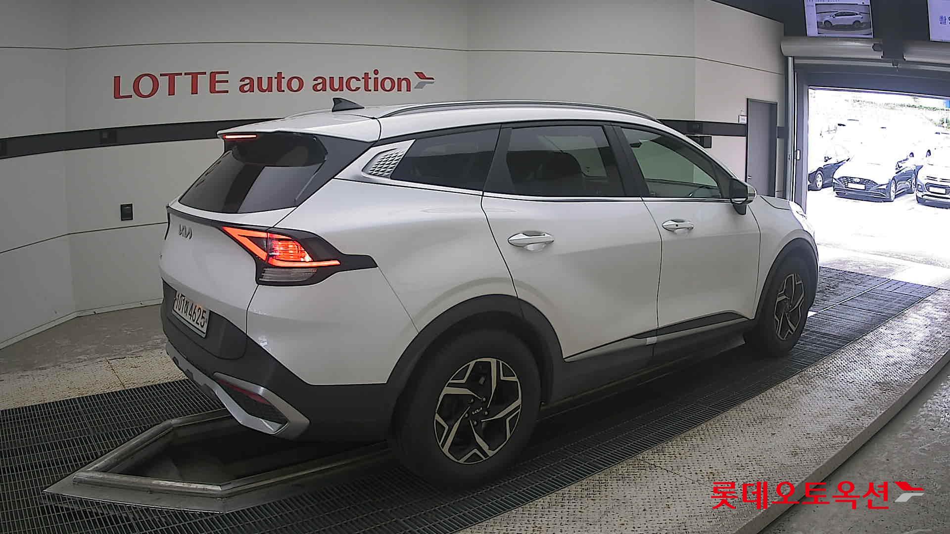 2022 - kia sportage