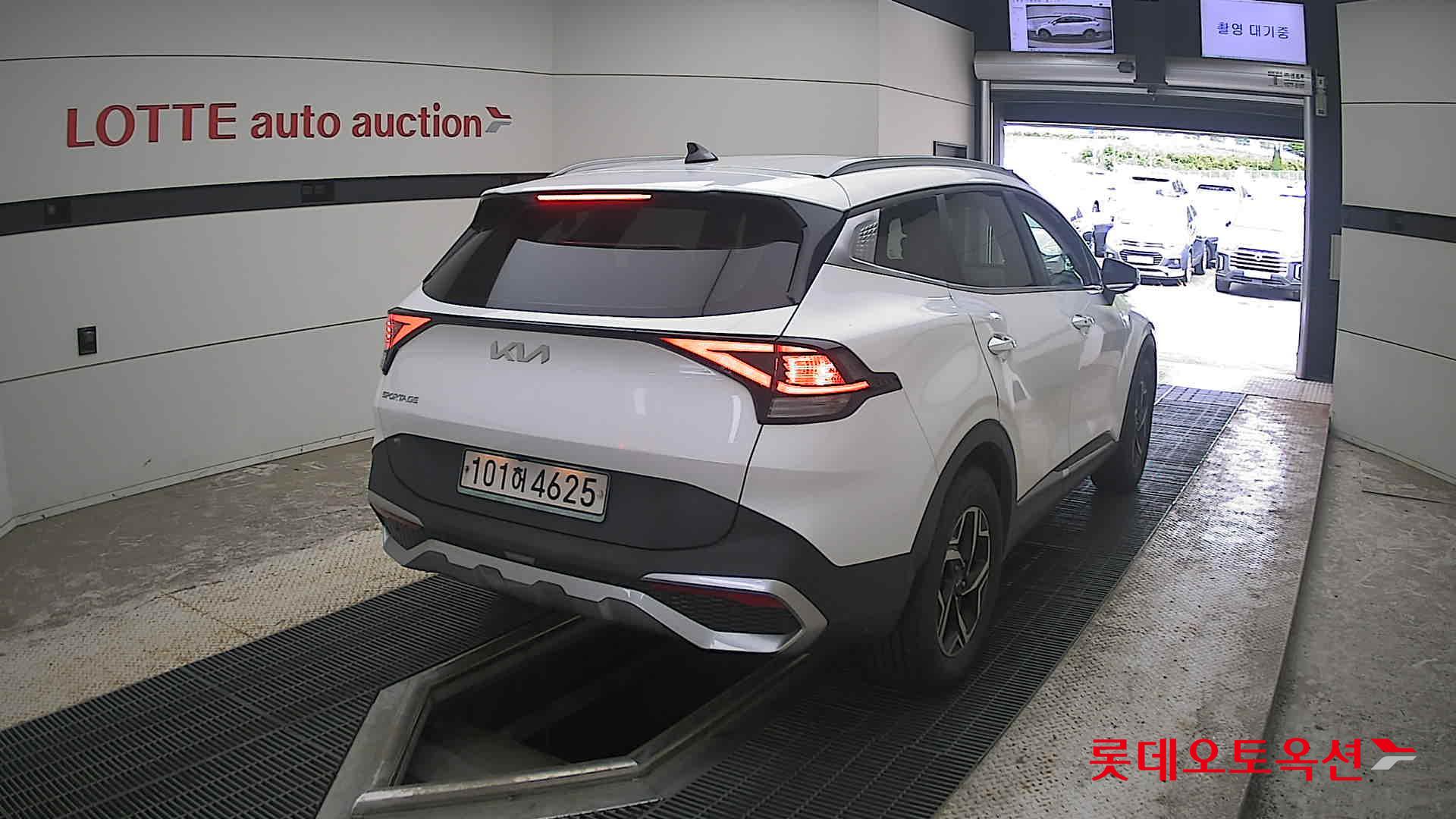2022 - kia sportage