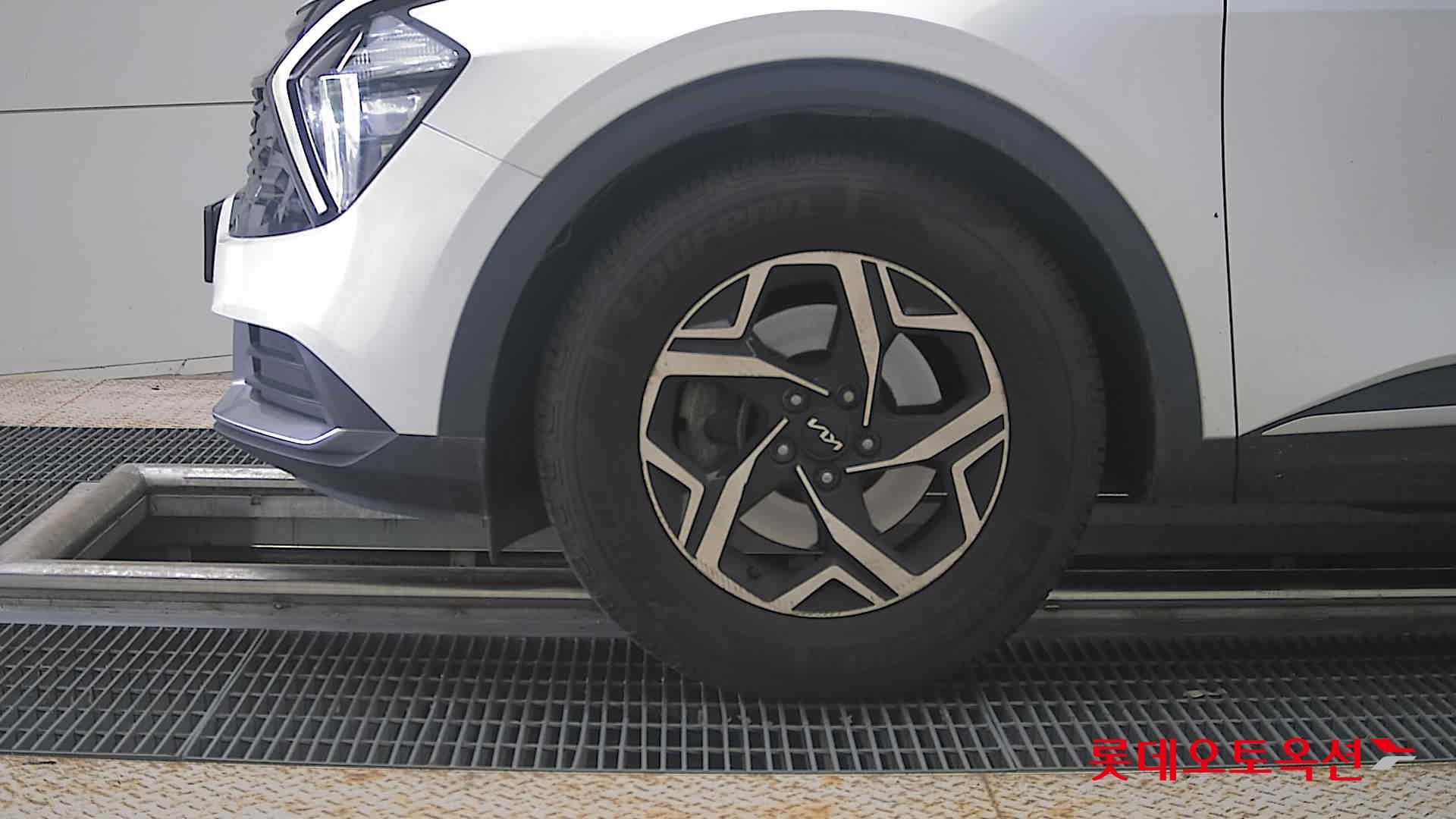2022 - kia sportage