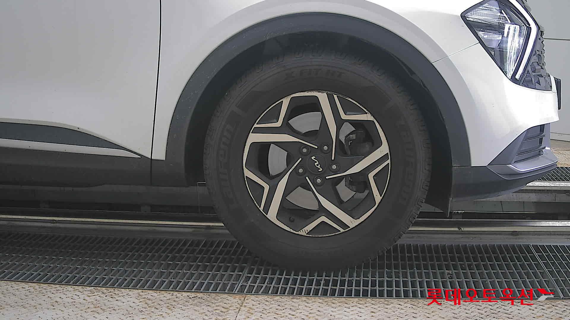 2022 - kia sportage