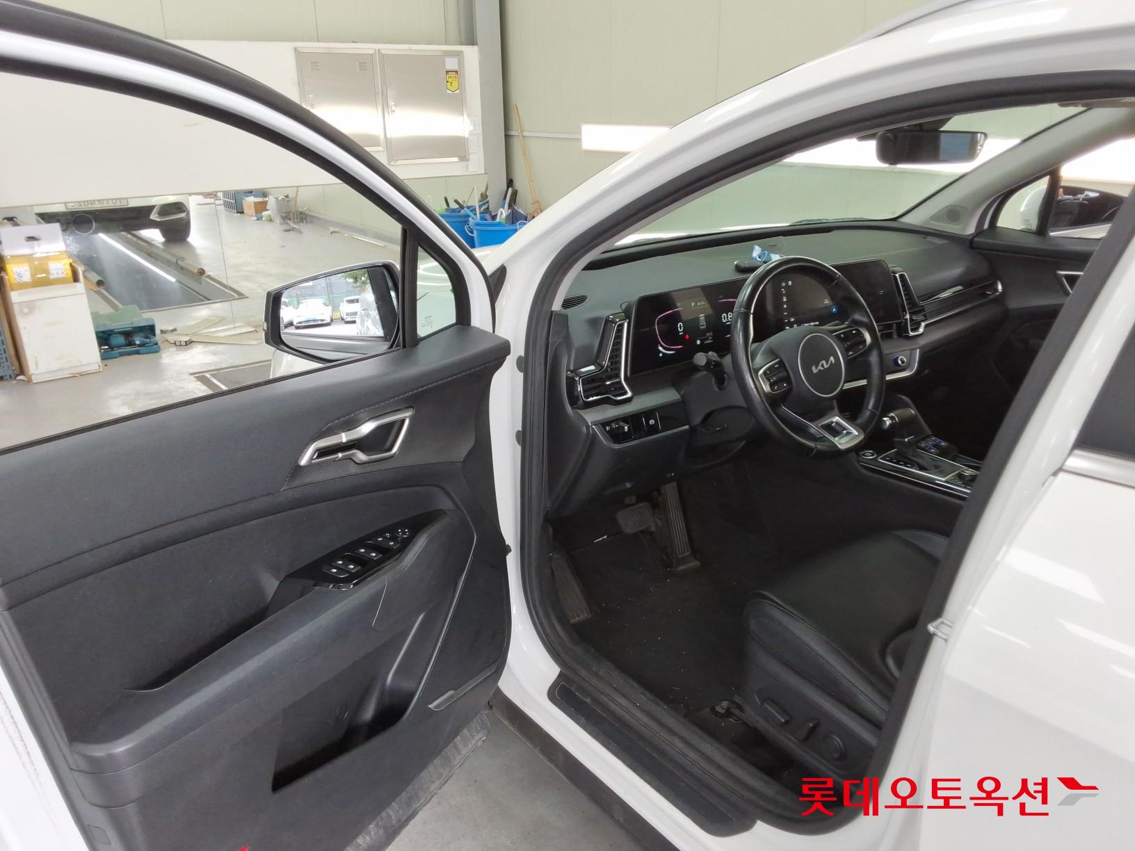 2022 - kia sportage
