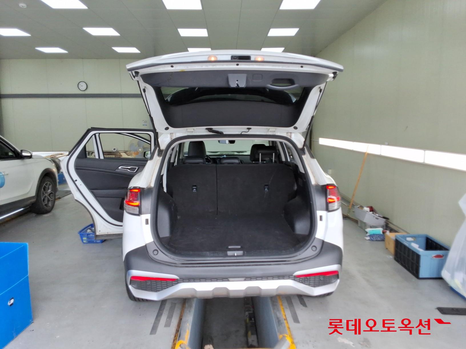 2022 - kia sportage