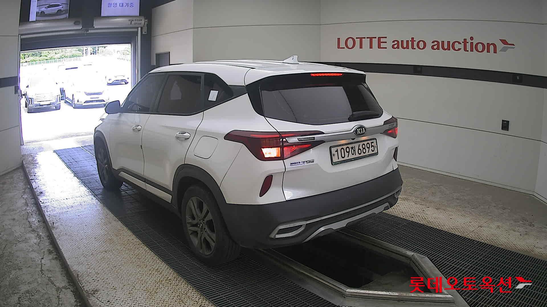 2022 - kia seltos