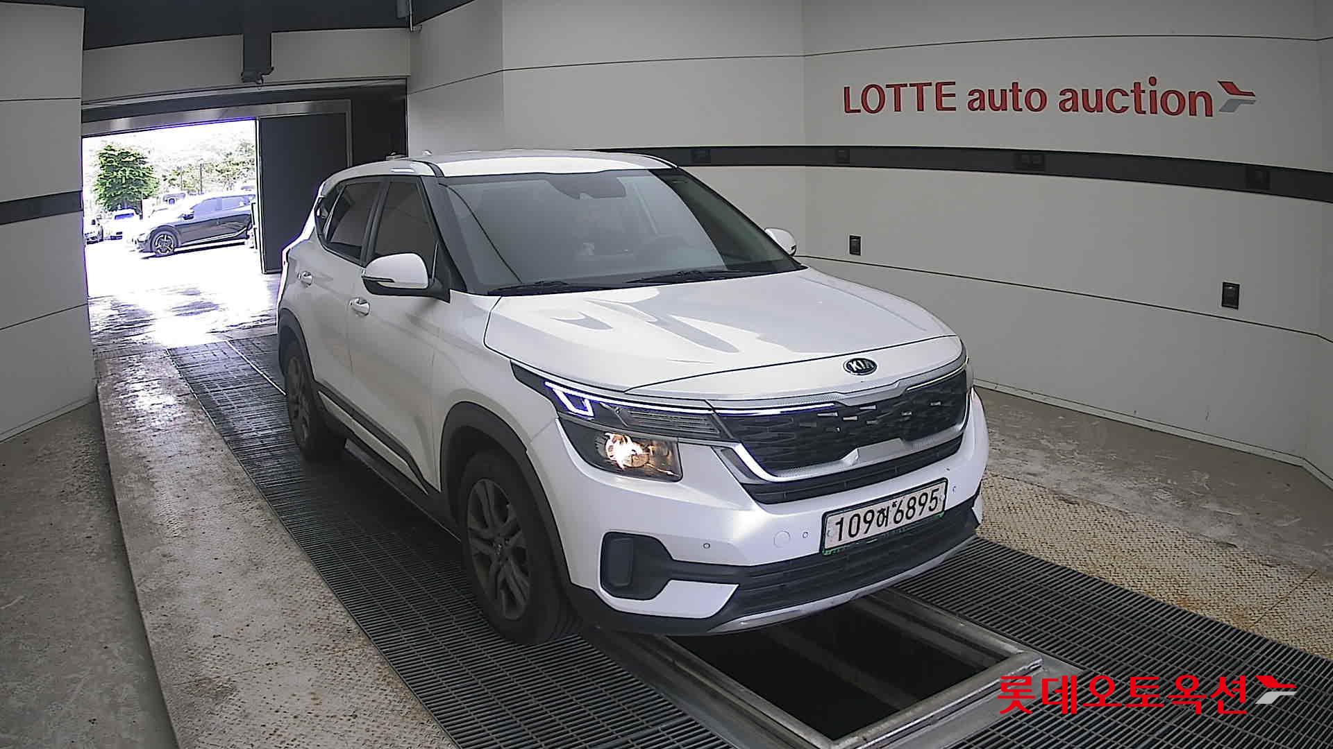 2022 - kia seltos
