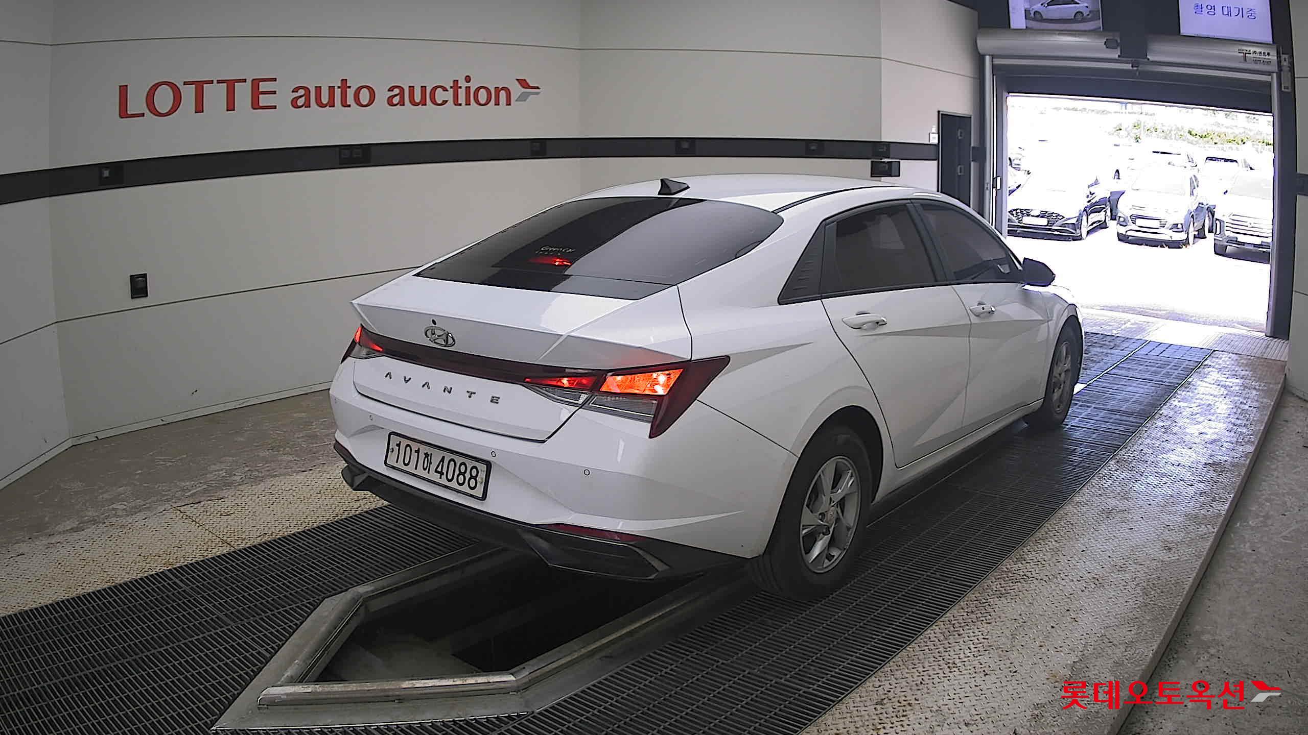 2021 - hyundai avante