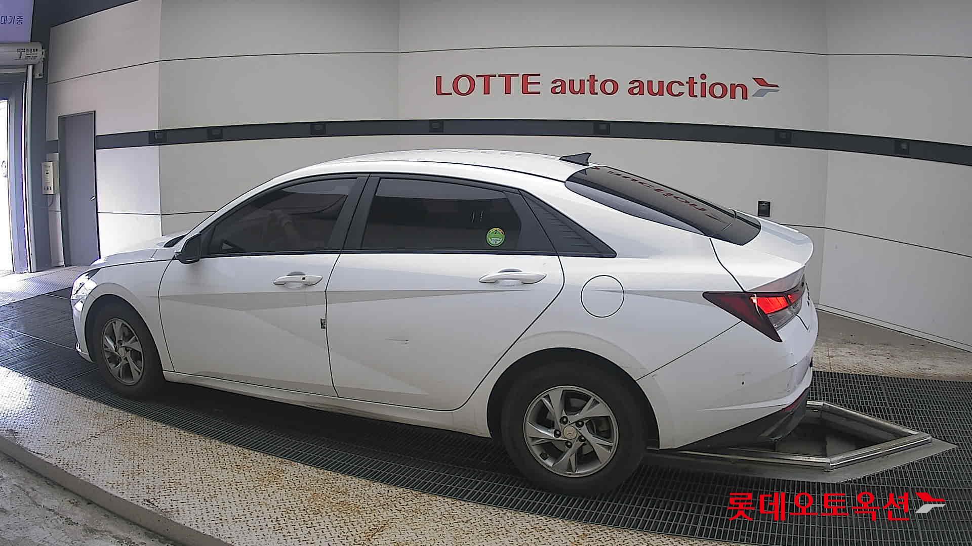 2021 - hyundai avante