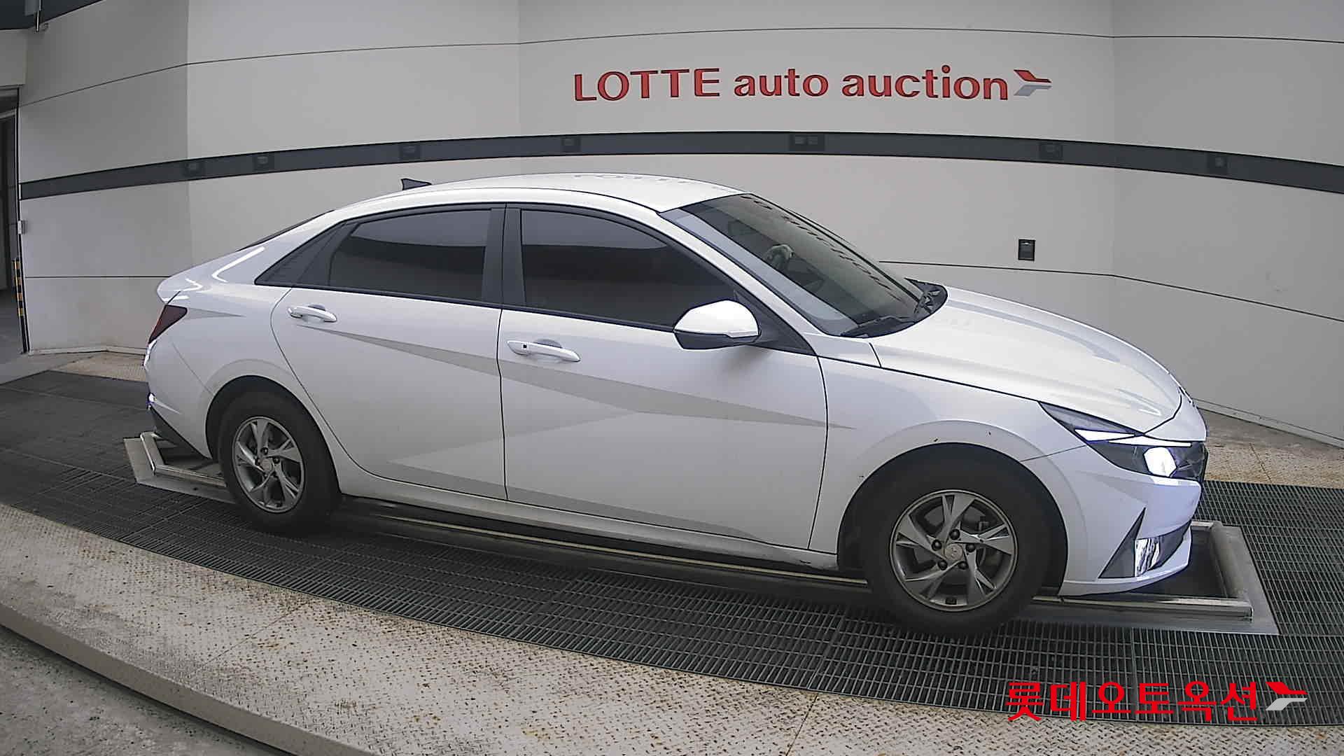 2021 - hyundai avante