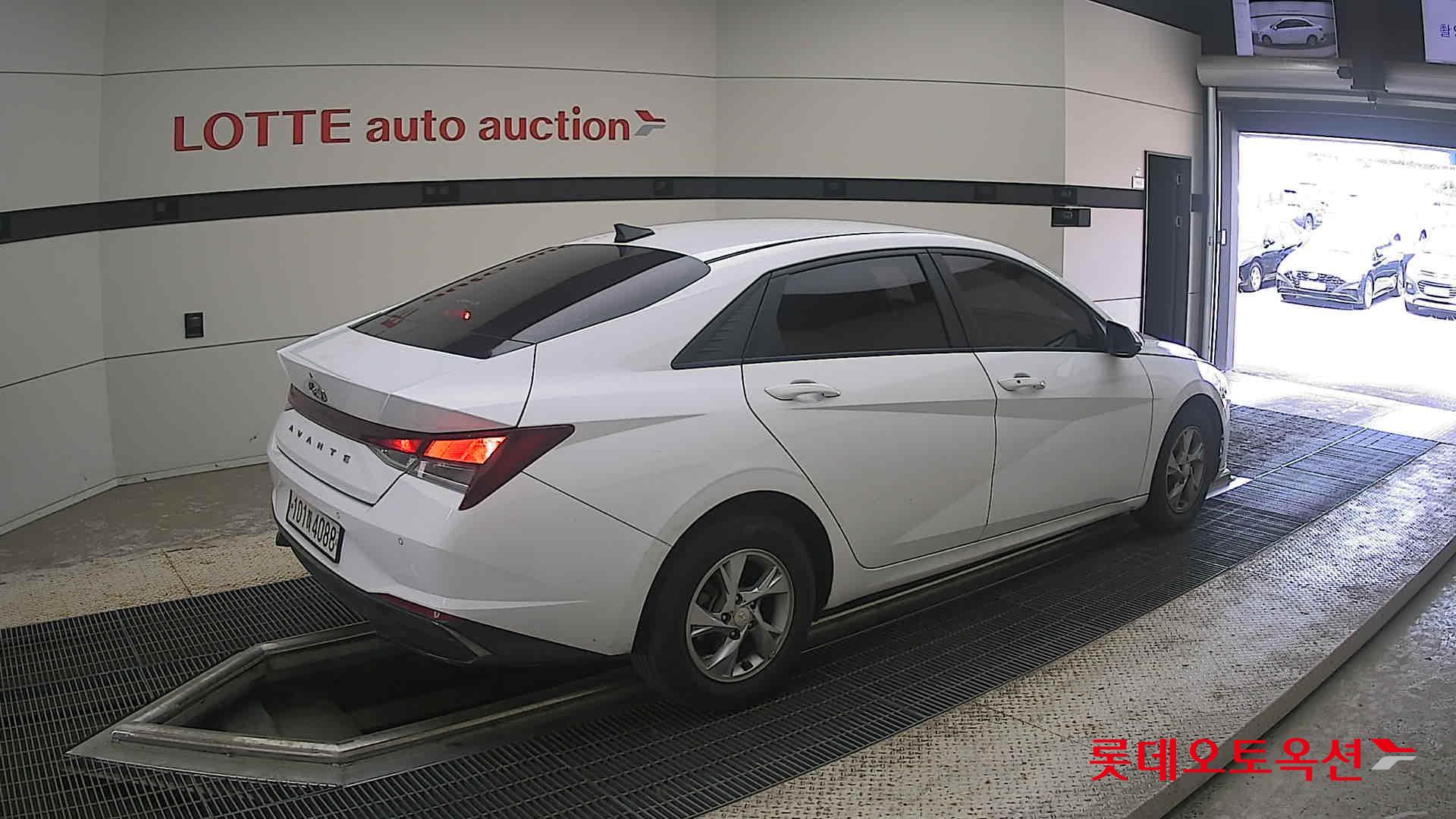 2021 - hyundai avante