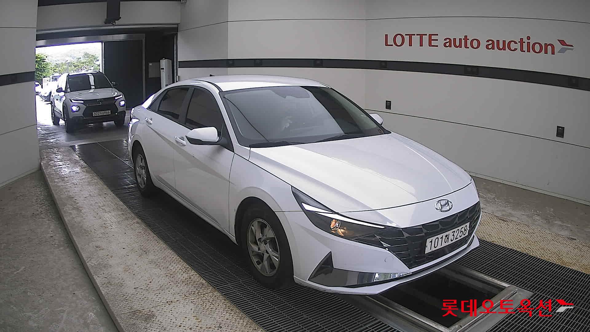 2021 - hyundai avante