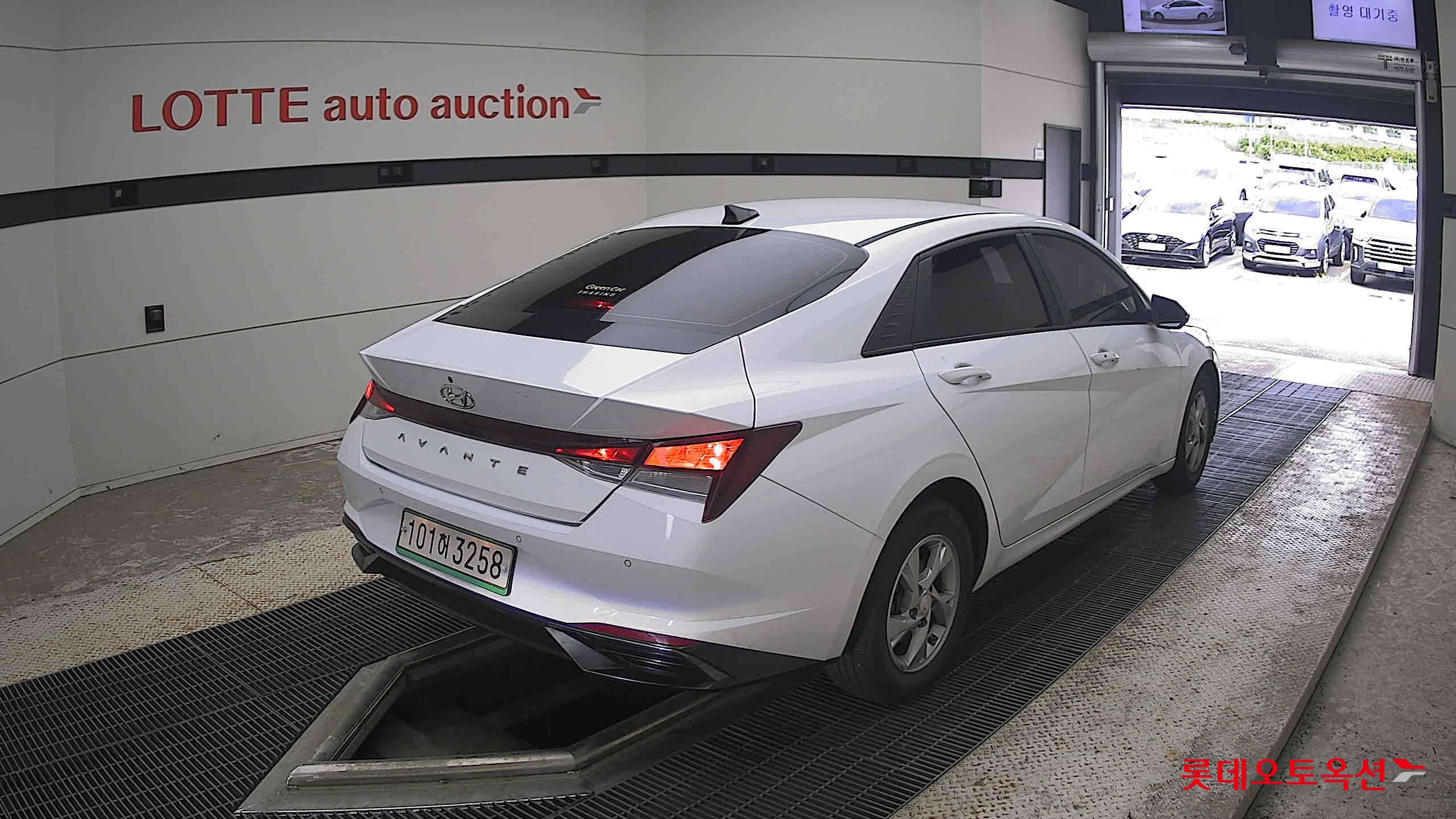 2021 - hyundai avante